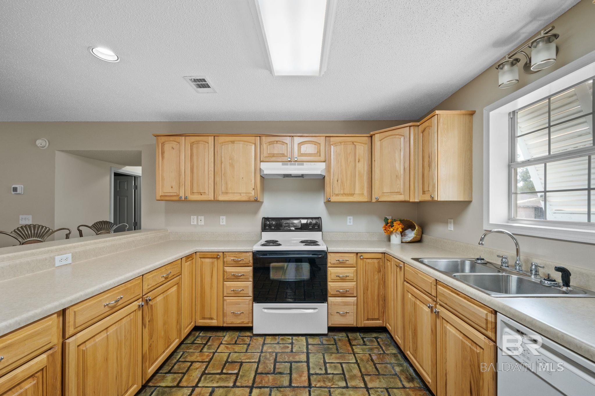 5584 Pensacola Avenue, Orange Beach, AL, 36561