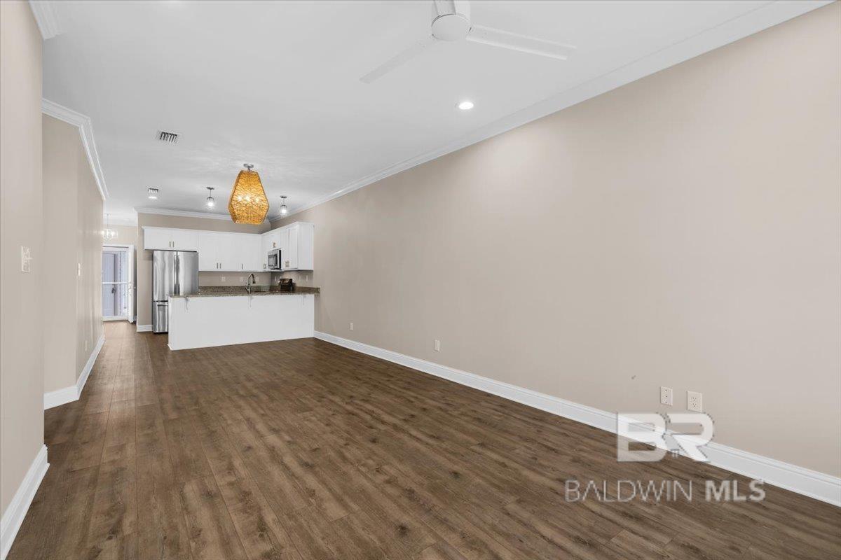 https://zimg.paragon.ice.com/ParagonImages/Property/PG/BCAR/391391/10/0/0/78d80de5af30ea2d032fc7d8e71b3977/7/b8d4aad44be535205ad49e4fb5329a95/391391-efb9e555-d3ea-476e-b2c0-ed5f045516c7.JPG