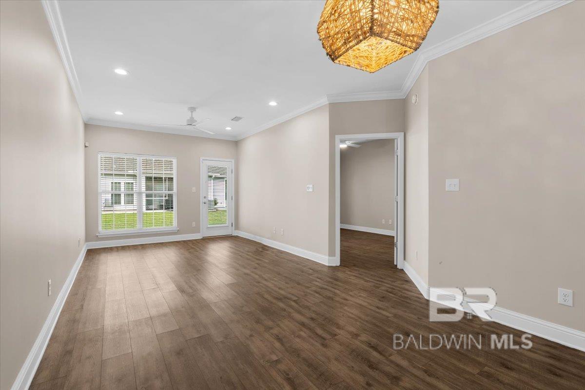 https://zimg.paragon.ice.com/ParagonImages/Property/PG/BCAR/391391/3/0/0/f839fb9dc265ebc5a1b9bd8ec71e07f3/7/b8d4aad44be535205ad49e4fb5329a95/391391-070d43a0-12b3-492d-b853-05a766e274ab.JPG