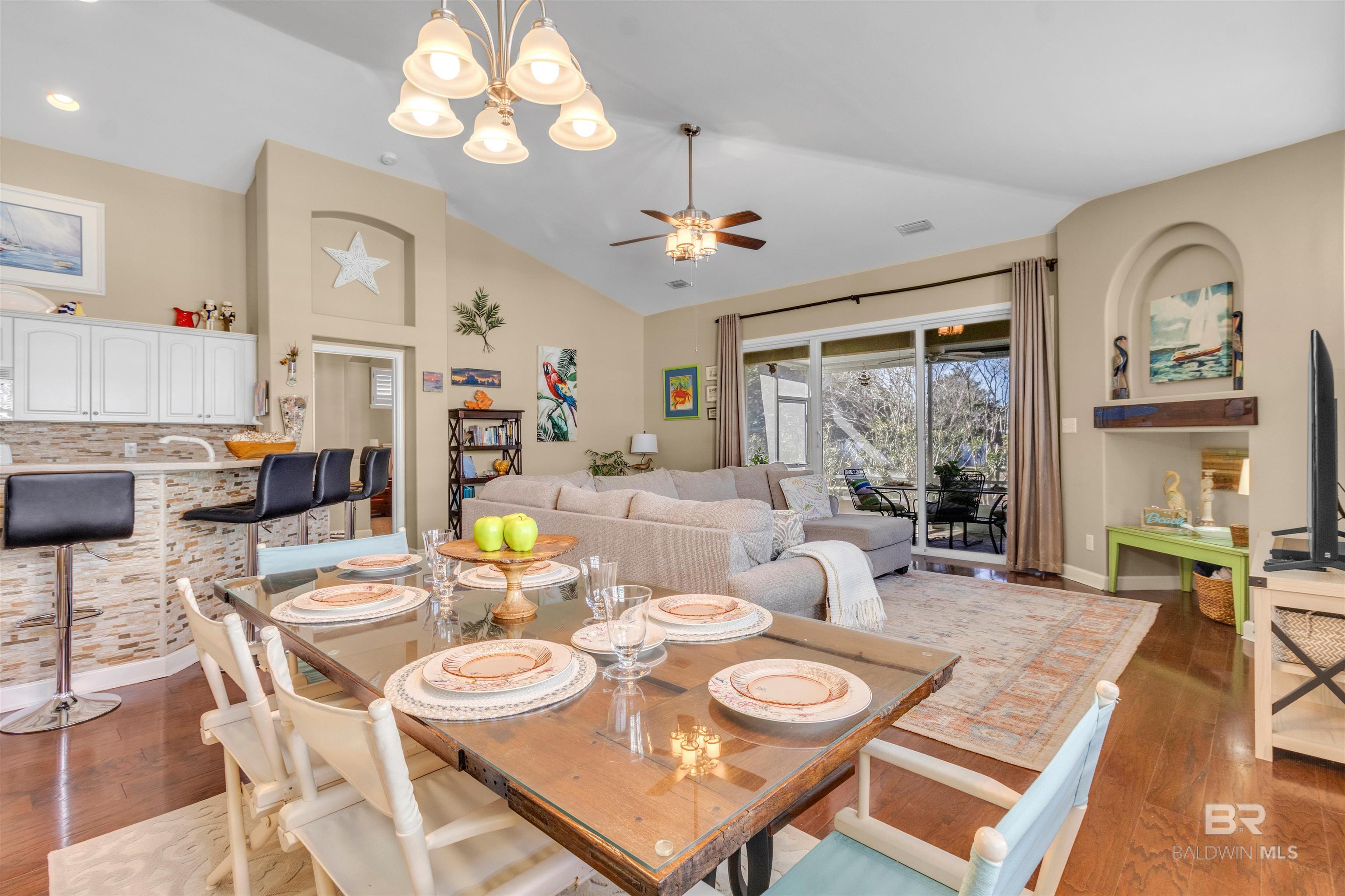 391403 | Photo 18