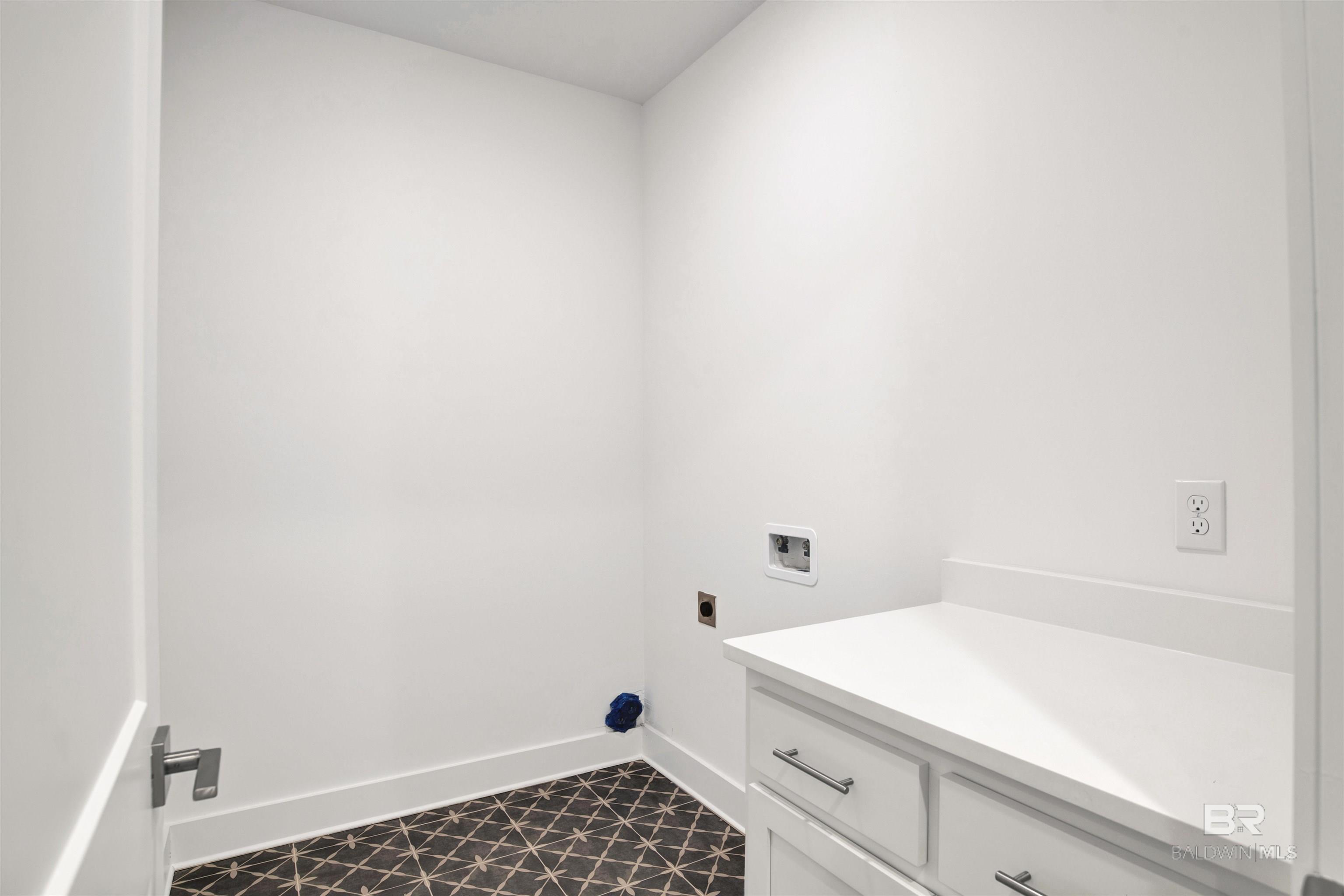 391413 | Photo 22
