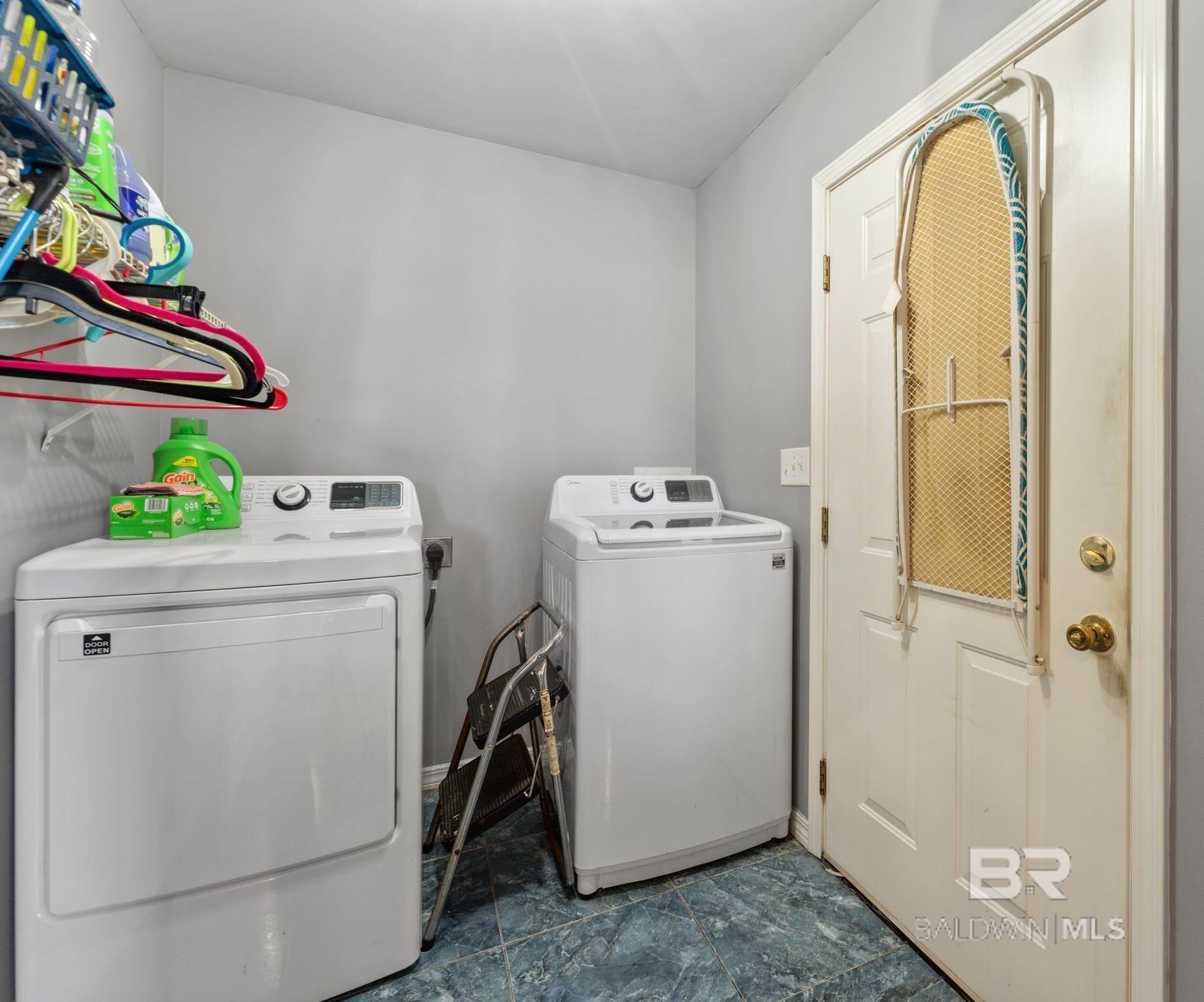 18990 E Hammond Street, Robertsdale, AL, 36567