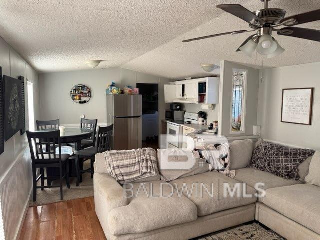 199 Robin Circle, Robertsdale, AL, 36567