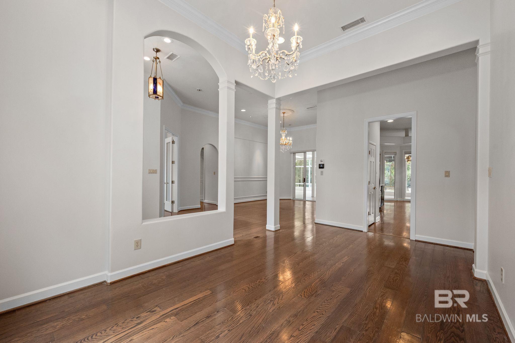 https://zimg.paragon.ice.com/ParagonImages/Property/PG/BCAR/391641/11/0/0/194ec29c3b66b9fe7fbd2cb8ea040ba9/7/da3f4877e41e2bed74463935dd4e42be/391641-197e113b-6ae3-4b16-a4f4-734c9ad43f52.JPG