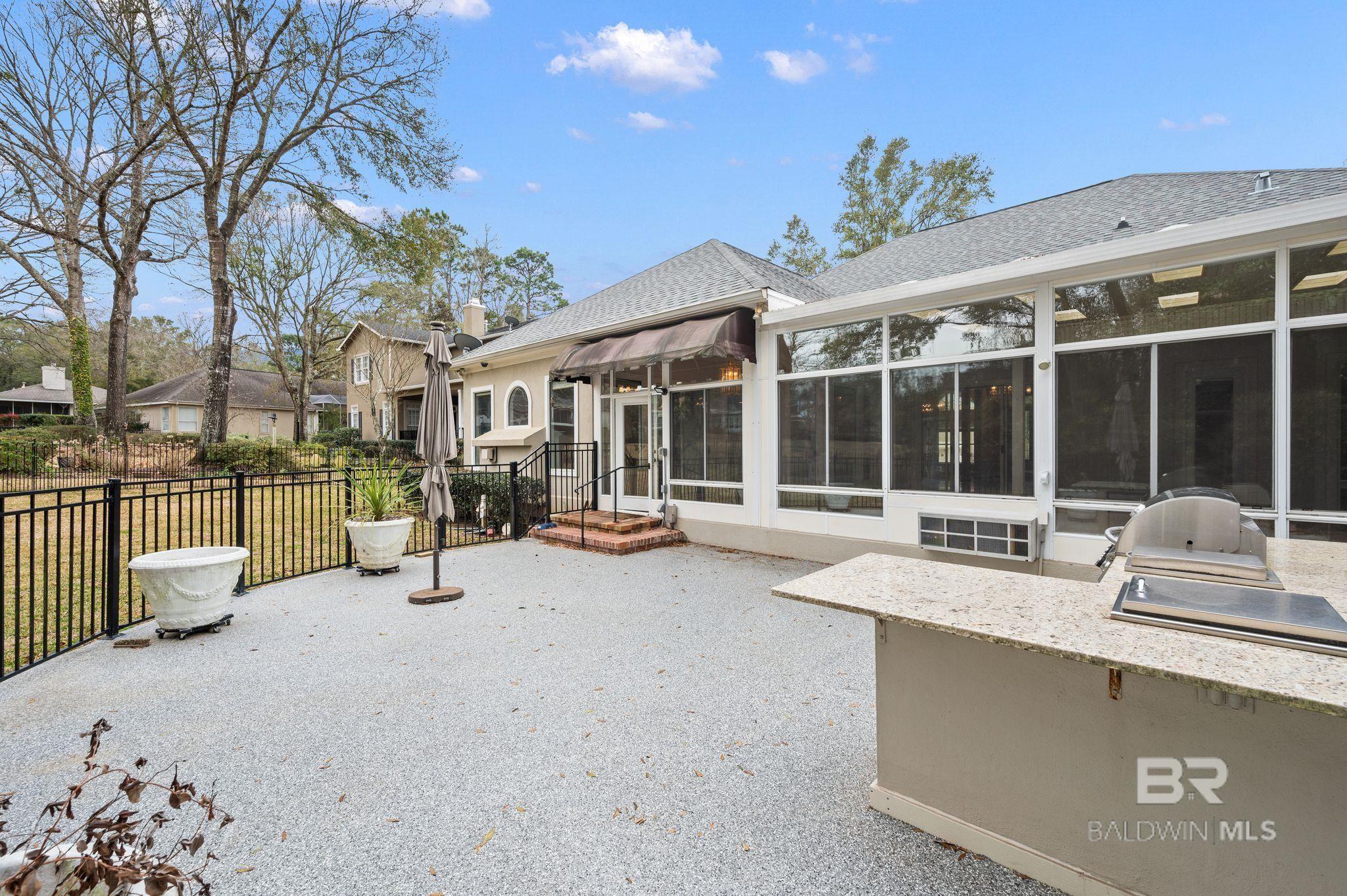https://zimg.paragon.ice.com/ParagonImages/Property/PG/BCAR/391641/60/0/0/f052ce8389a6f2ff0c1868b95e9b44c7/7/da3f4877e41e2bed74463935dd4e42be/391641-e9391f0b-0d58-4d63-9432-220aa240874a.JPG