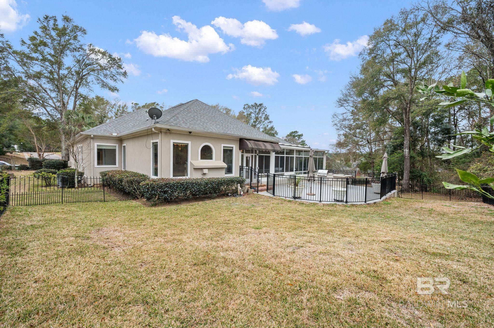 https://zimg.paragon.ice.com/ParagonImages/Property/PG/BCAR/391641/65/0/0/31a910c8440e76ea60c2a756a5b70165/7/da3f4877e41e2bed74463935dd4e42be/391641-24055461-e3b9-4422-be89-6be6ffb9dce3.JPG