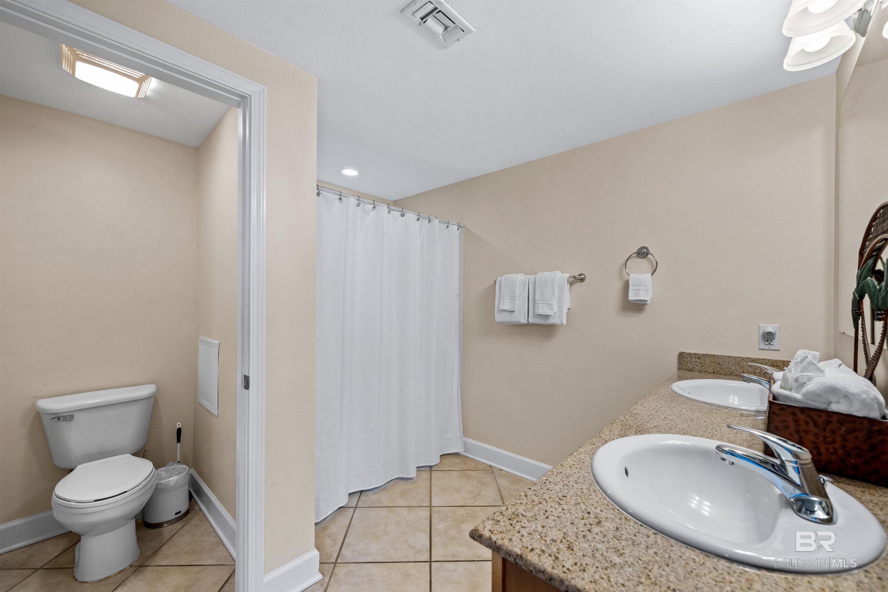 1524 W Beach Boulevard UNIT 301, Gulf Shores, AL, 36542