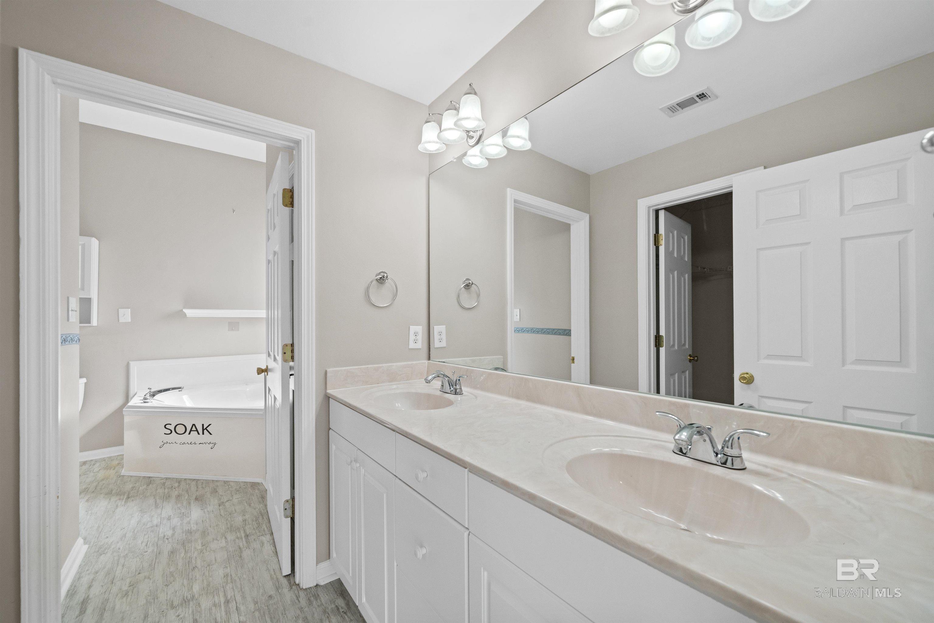 4 Yacht Club Drive UNIT 31, Daphne, AL, 36526