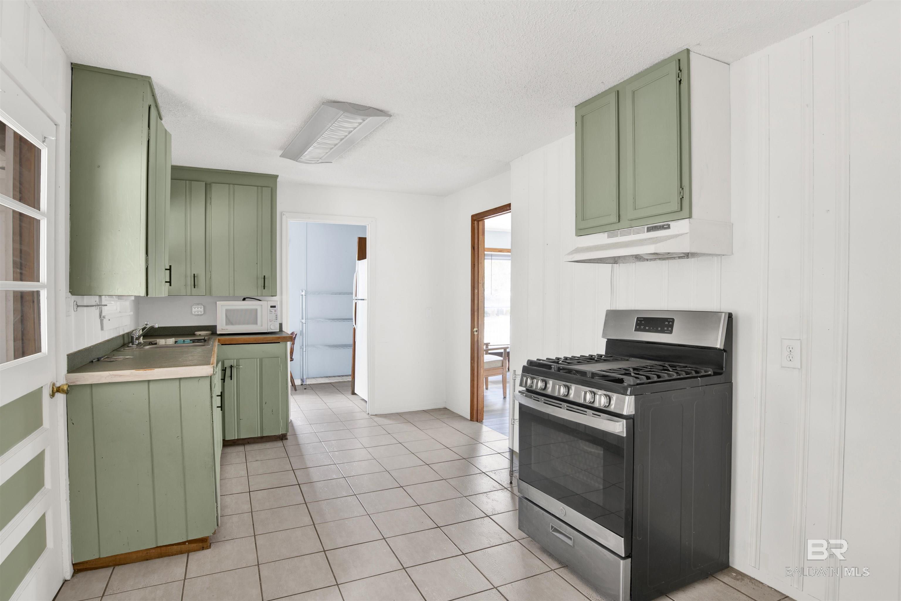 54 Nichols Avenue, Fairhope, AL, 36532