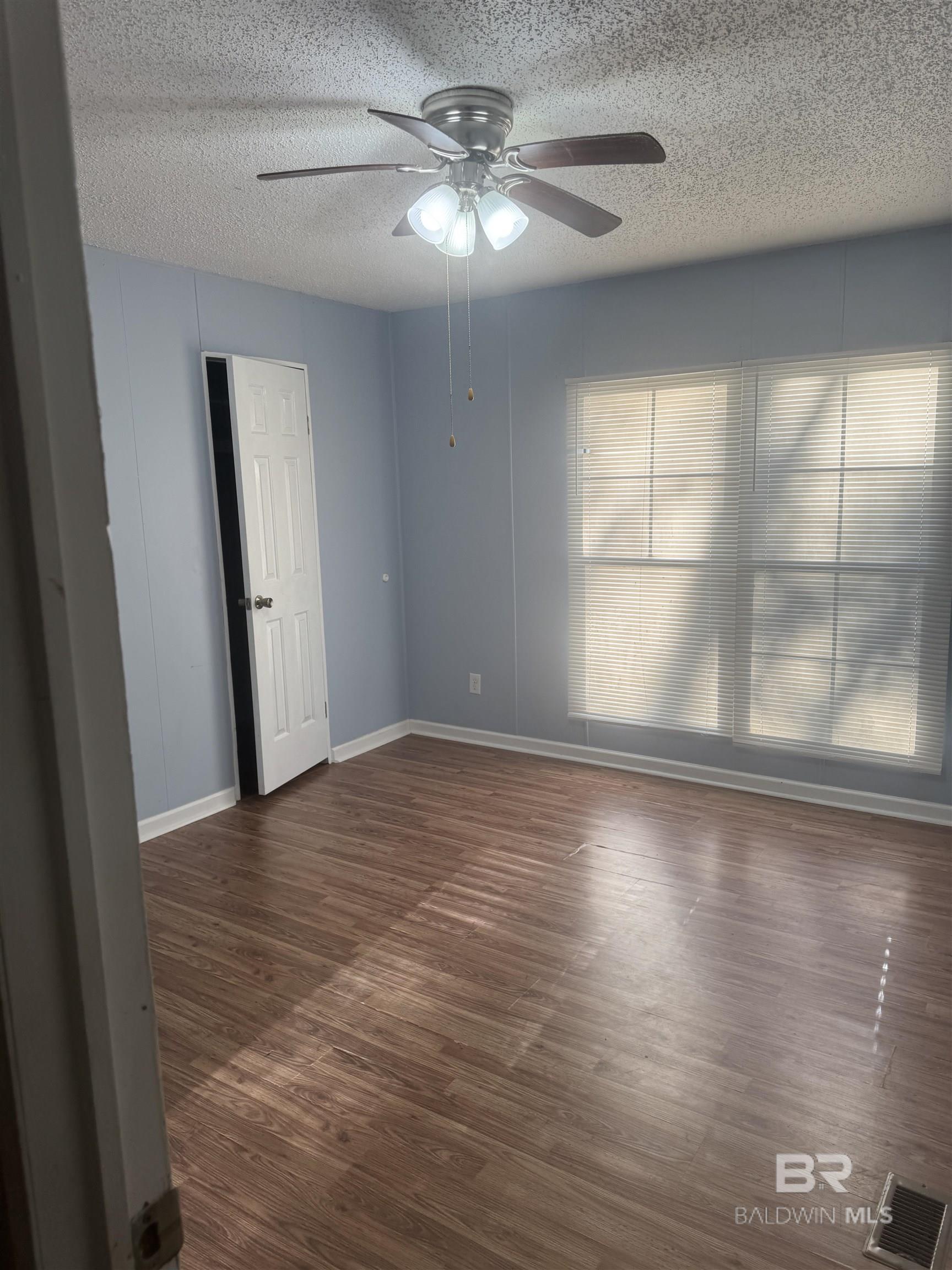 Robertsdale, AL, 36567