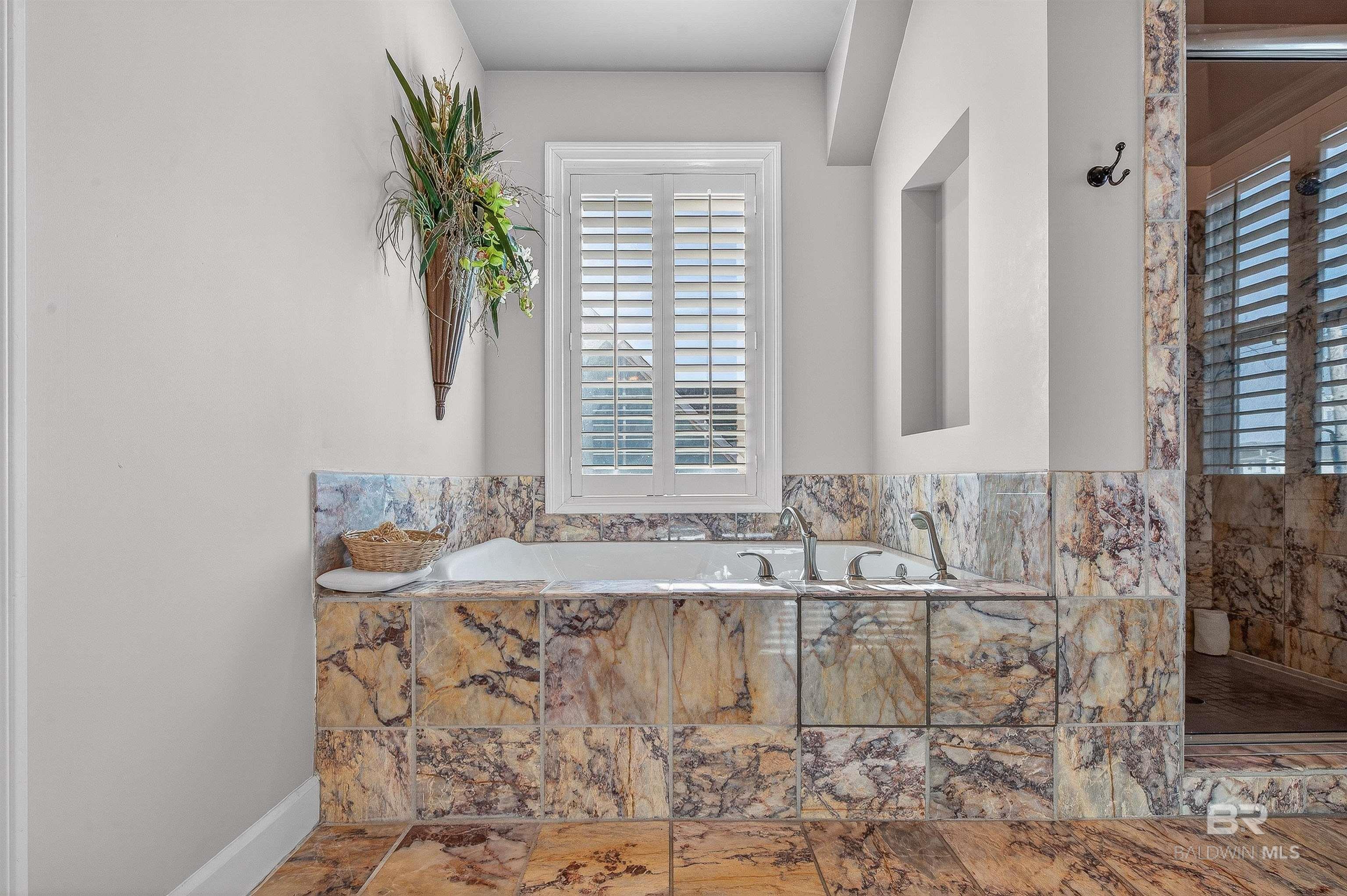 2169 W Beach Boulevard, Gulf Shores, AL, 36542