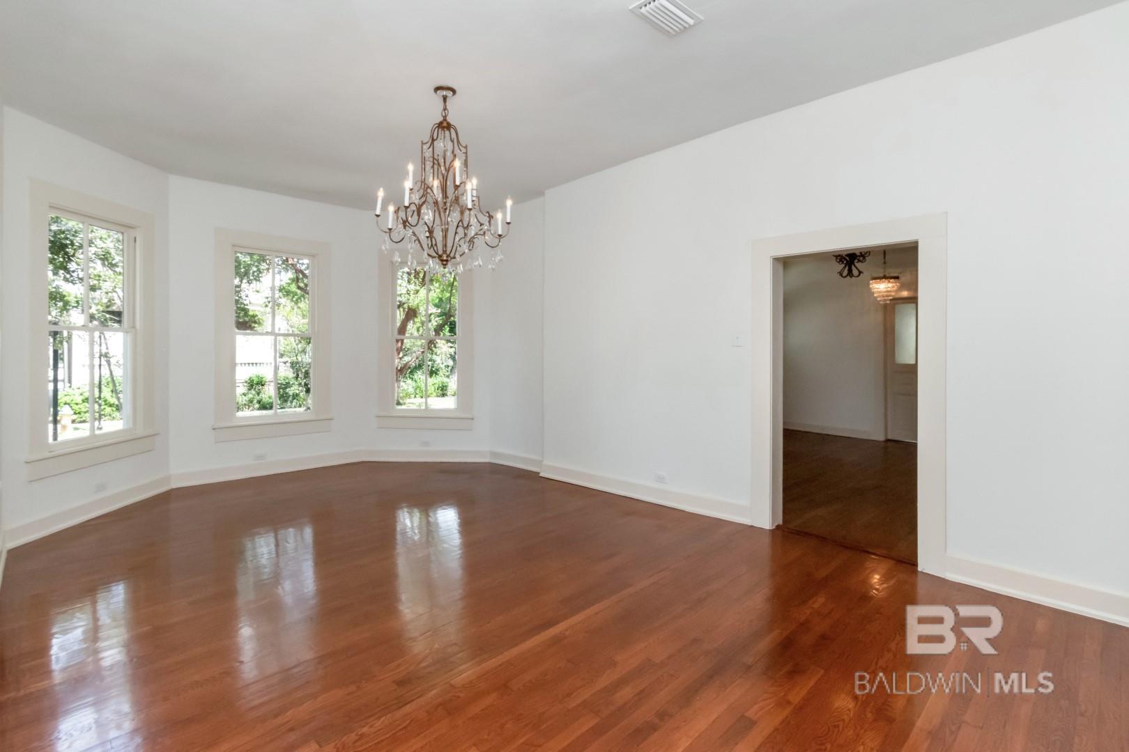 150 S Dearborn Street, Mobile, AL, 36602