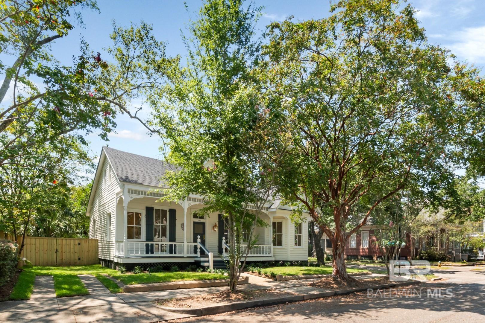 150 S Dearborn Street, Mobile, AL, 36602