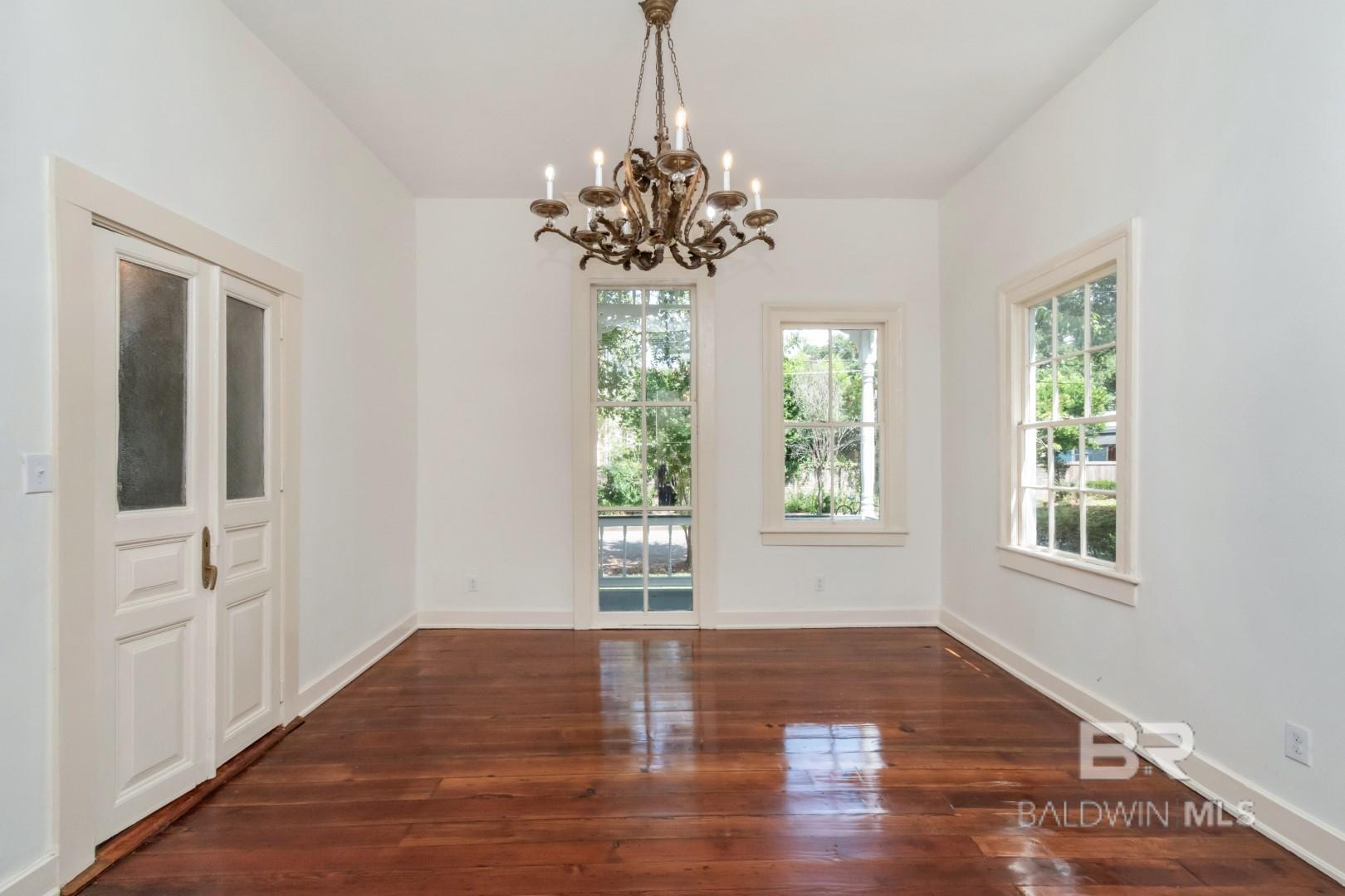 150 S Dearborn Street, Mobile, AL, 36602