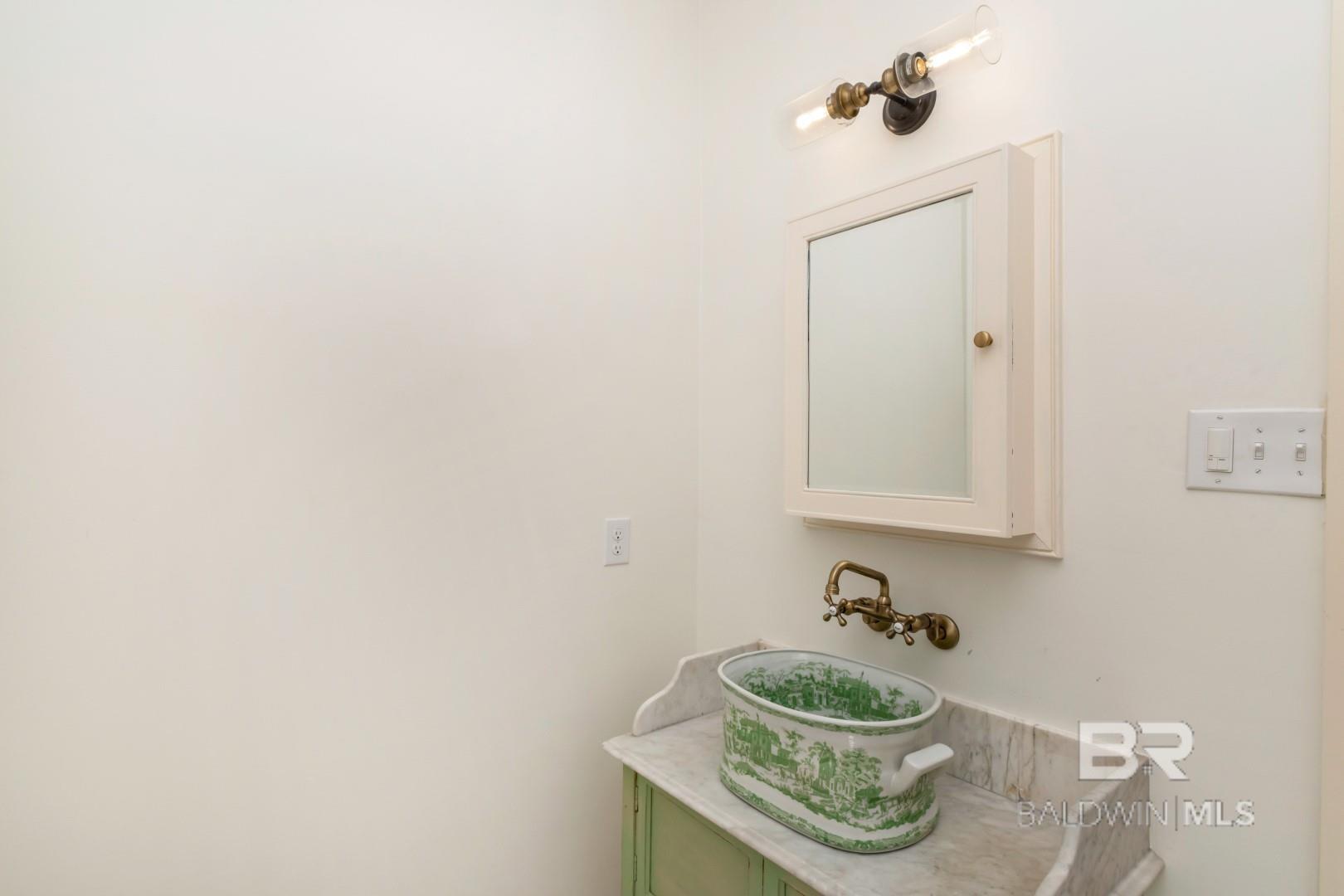 150 S Dearborn Street, Mobile, AL, 36602