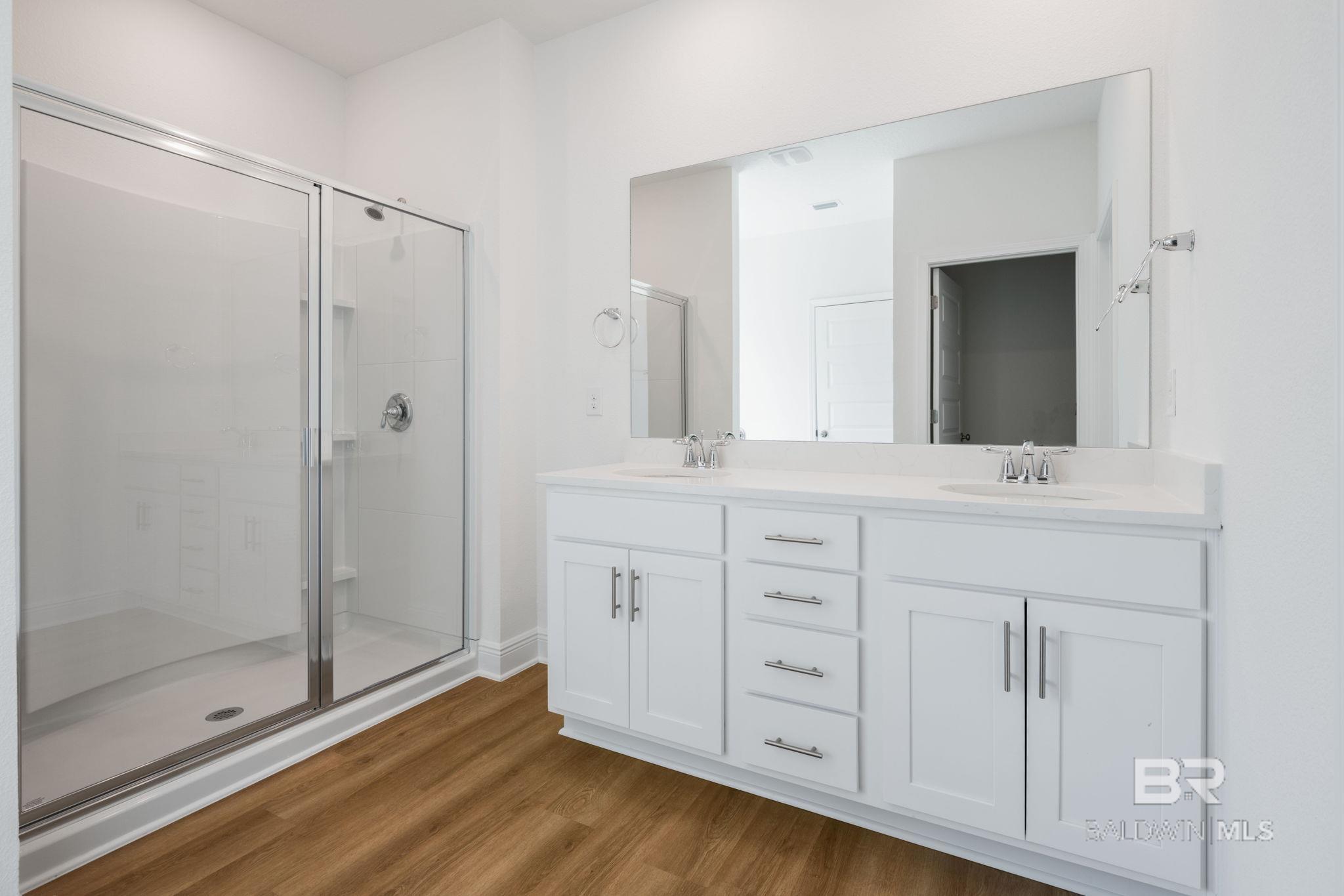 https://zimg.paragon.ice.com/ParagonImages/Property/PG/BCAR/392046/13/0/0/9d38ccdf2018e064b2b662e5d2365730/7/d860fef6a6b062cb6bc969c46c0d600d/392046-43582630-2b9d-4298-b19d-e1d0c1913a76.JPG