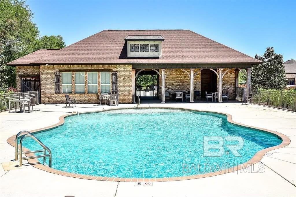 https://zimg.paragon.ice.com/ParagonImages/Property/PG/BCAR/392124/33/0/0/7ab9f44a4ecc61cf730bf493e0545393/7/fd9db96134be09b80c5683b70cbd3eb6/392124-7e05ce32-f10e-4c0f-a2dd-ac7a1d0f923f.JPG