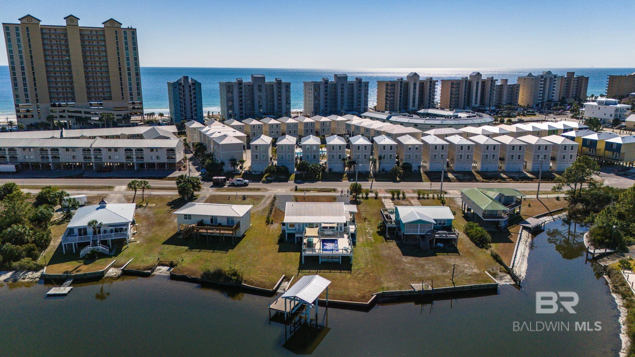 942 W Lagoon Avenue, Gulf Shores, AL, 36542