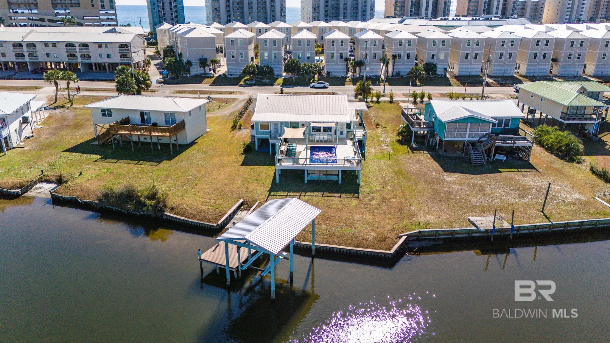 942 W Lagoon Avenue, Gulf Shores, AL, 36542