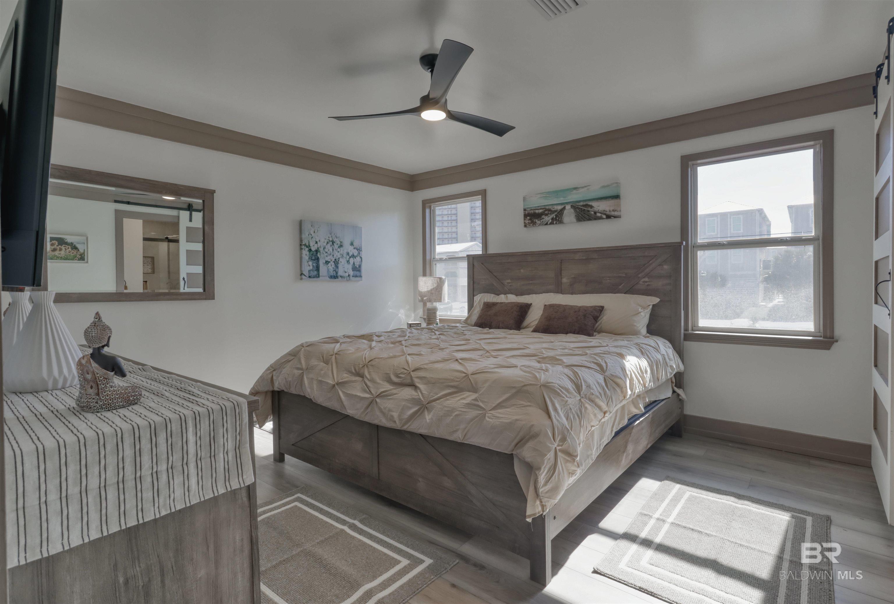 942 W Lagoon Avenue, Gulf Shores, AL, 36542