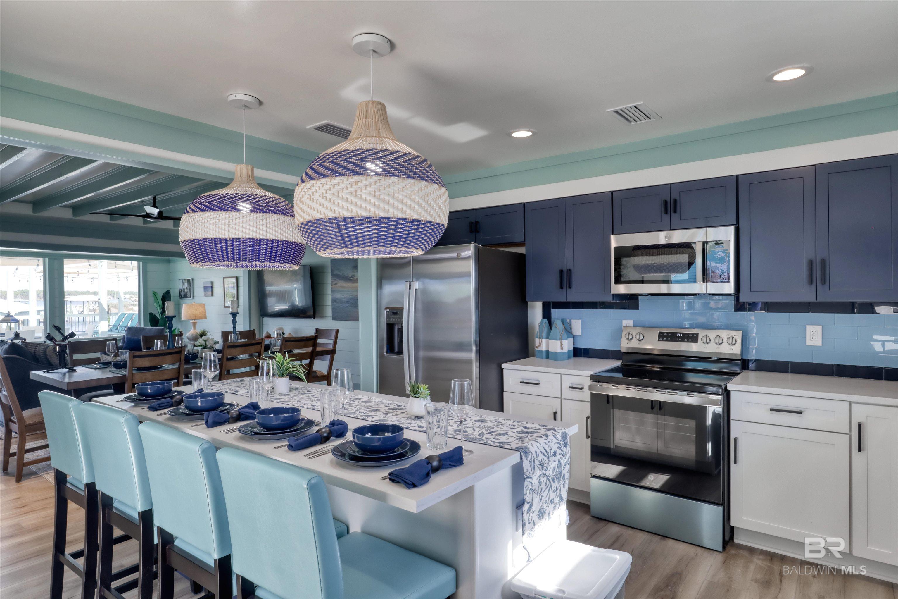 942 W Lagoon Avenue, Gulf Shores, AL, 36542