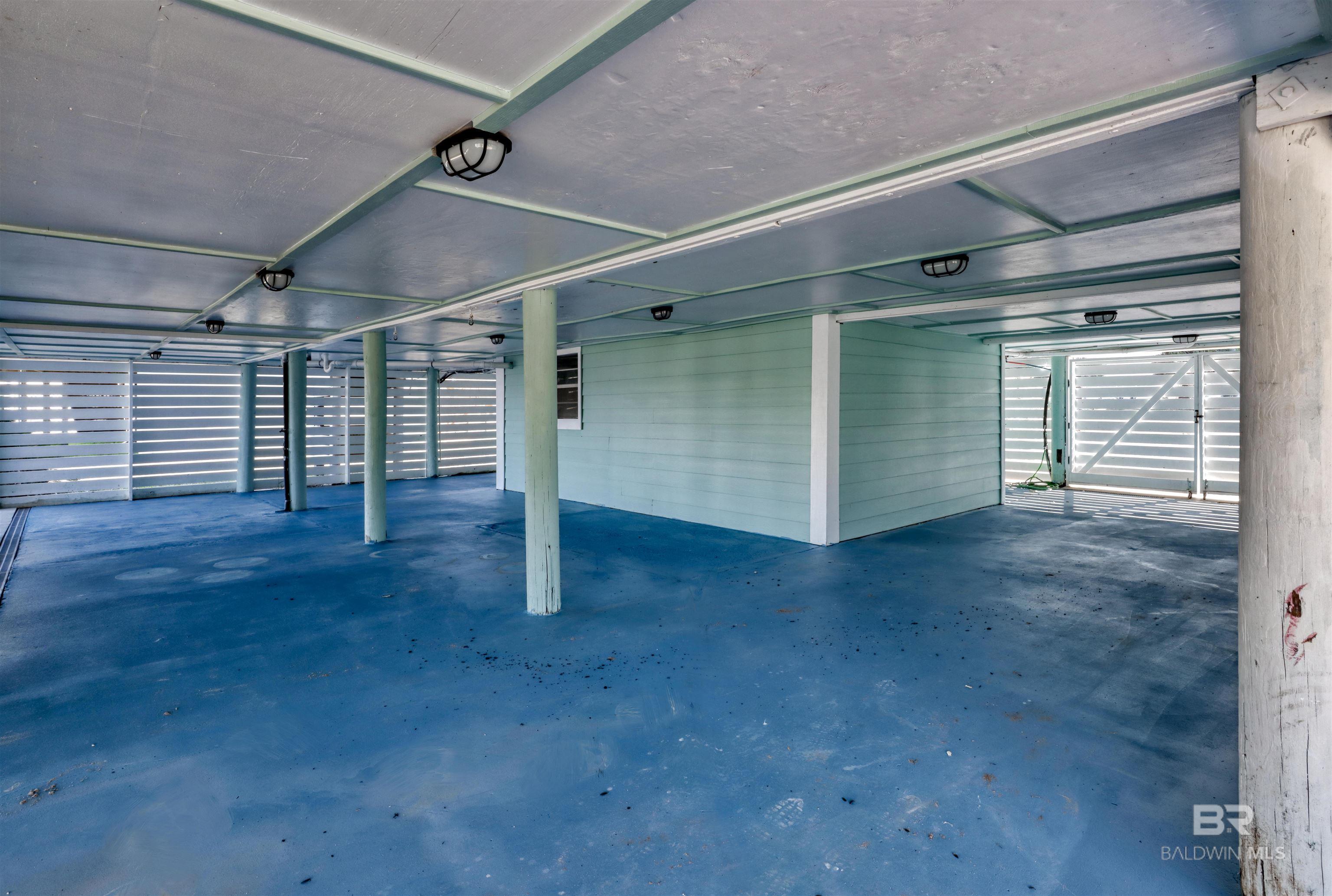 942 W Lagoon Avenue, Gulf Shores, AL, 36542