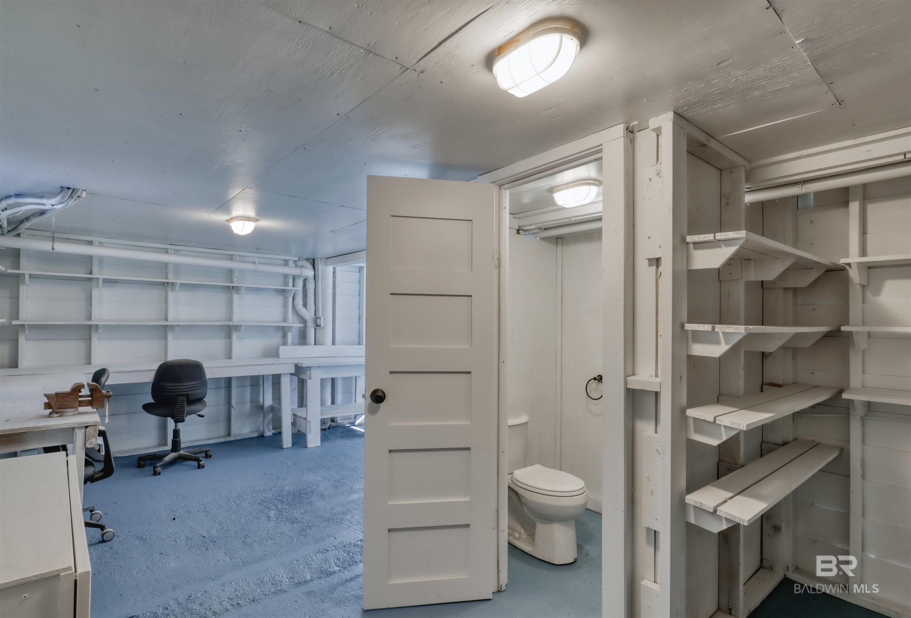 942 W Lagoon Avenue, Gulf Shores, AL, 36542