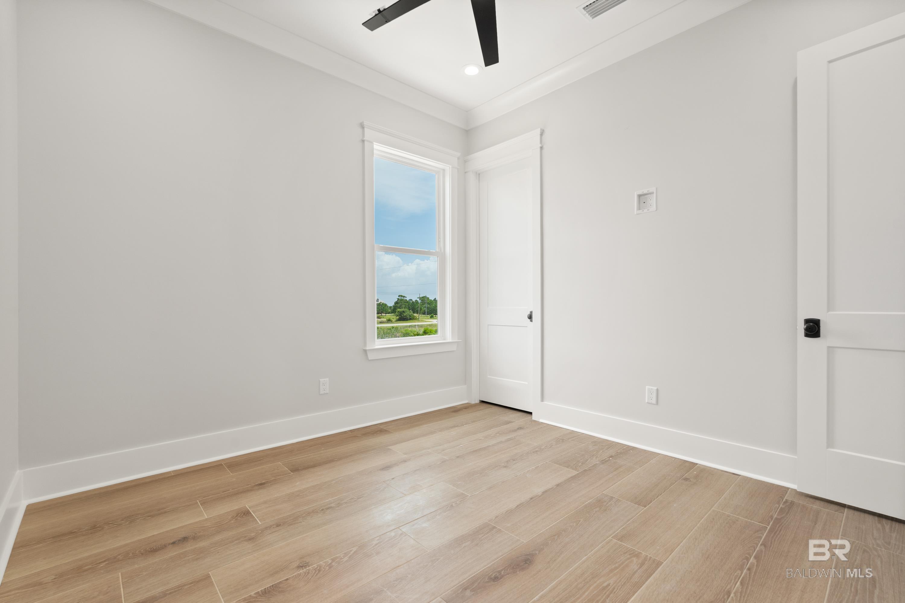 https://zimg.paragon.ice.com/ParagonImages/Property/PG/BCAR/392186/17/0/0/41ea444c28aa3edc9f6cad1e2b927df6/7/0cb28579eca7917a0c027b9141680408/392186-1cfa7156-18d0-40a1-b0ff-d439e3f4ff1d.JPG