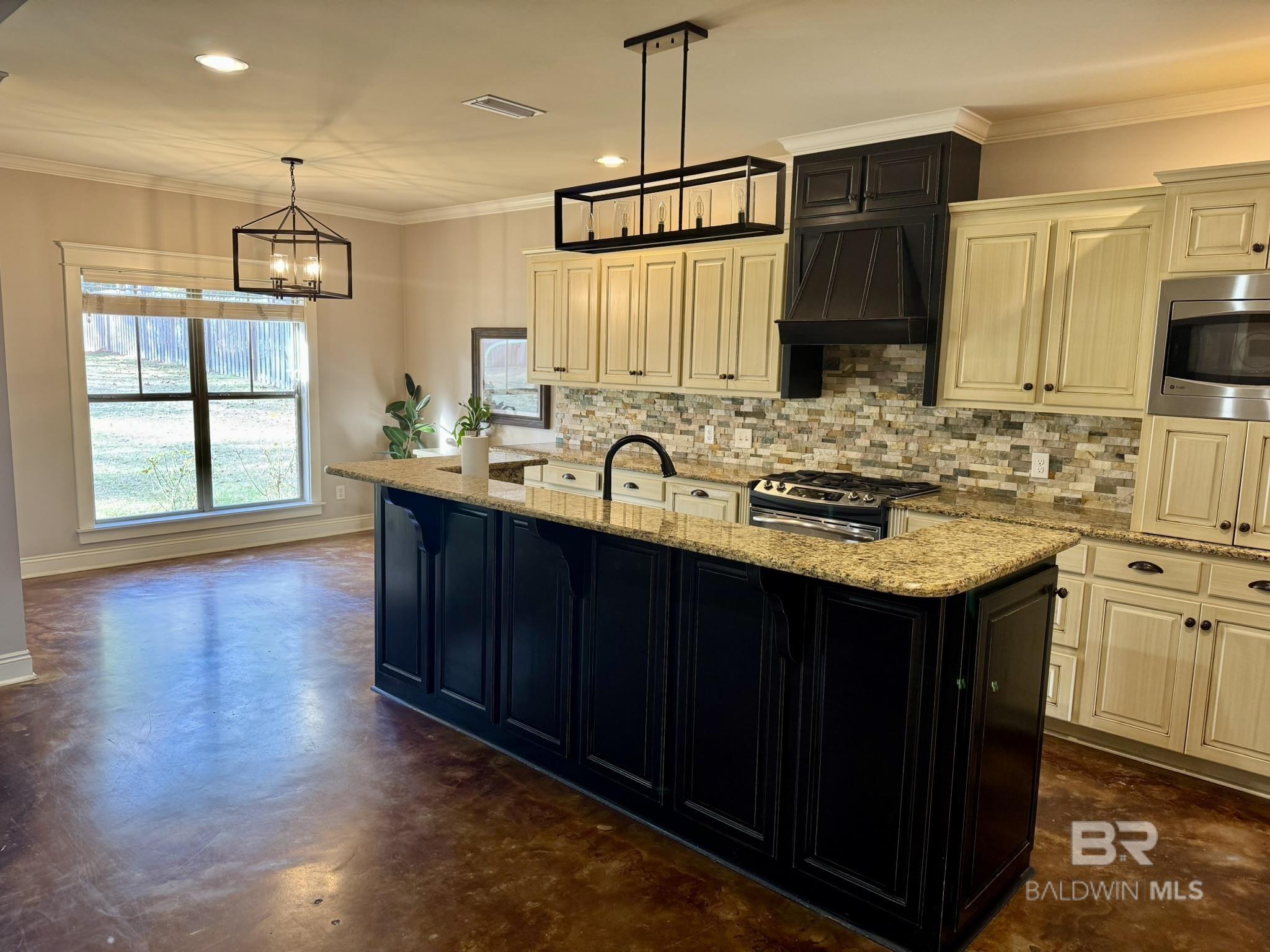 Spanish Fort, AL, 36527