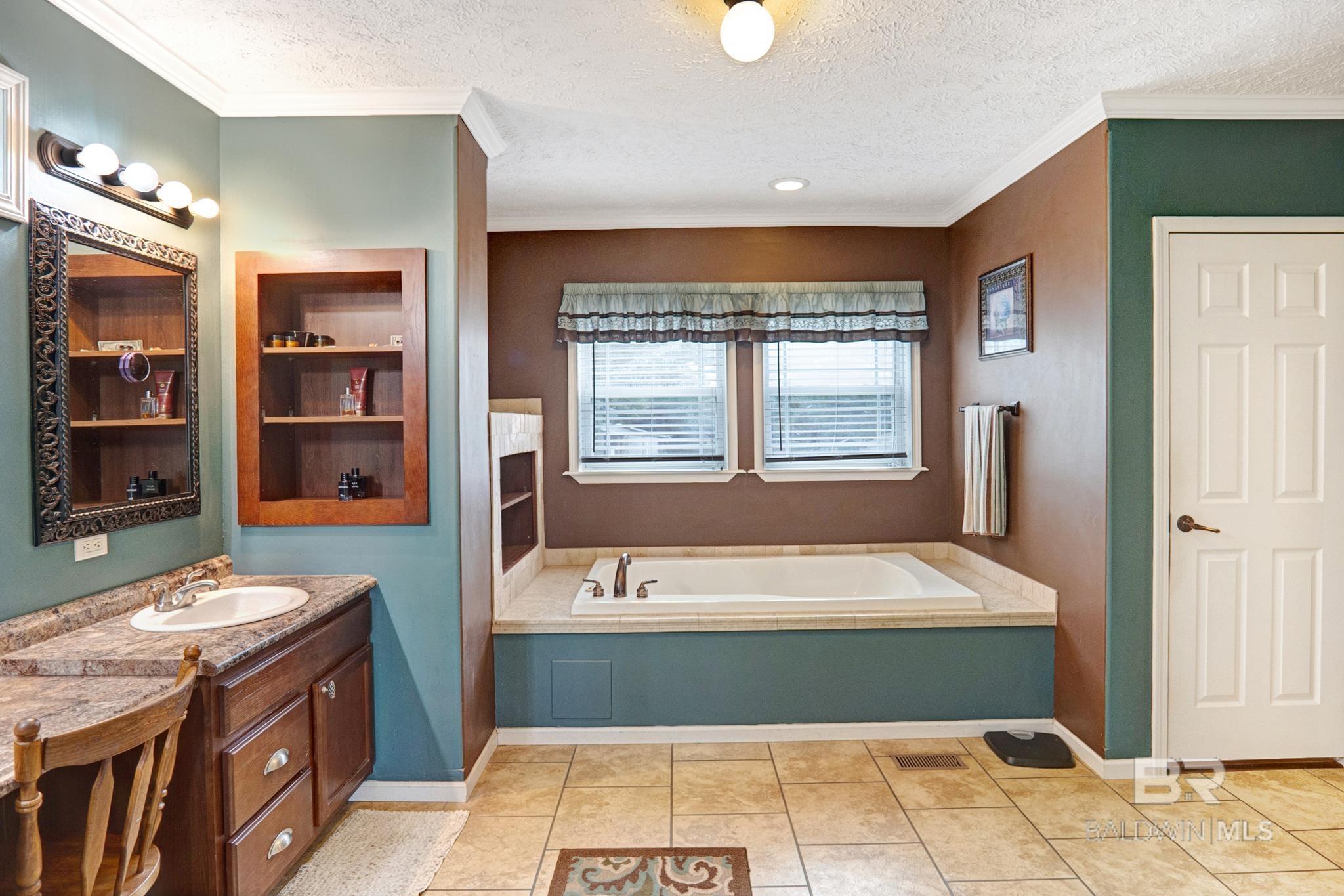 32578 W Carrier Drive, Lillian, AL, 36549