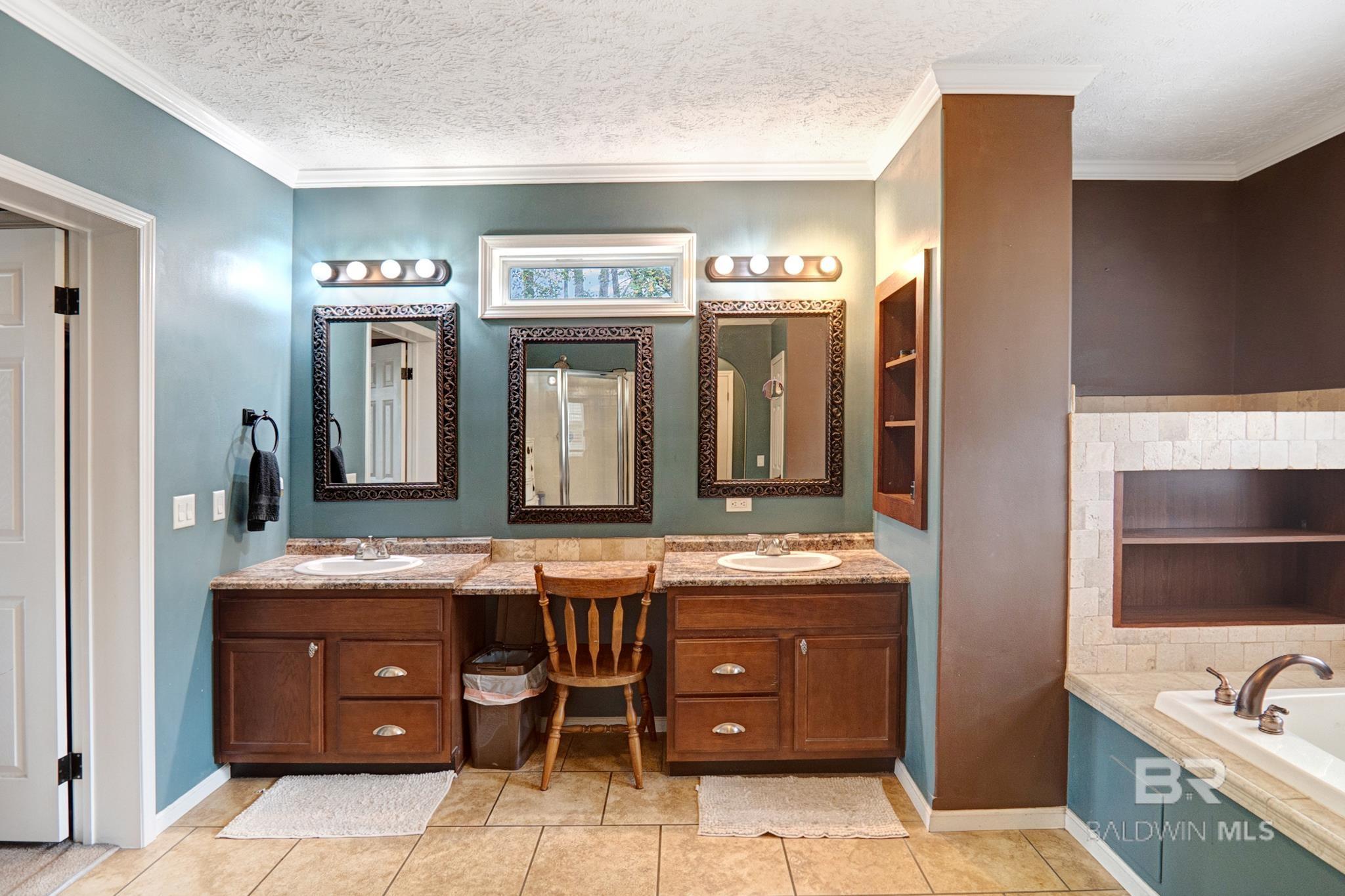 32578 W Carrier Drive, Lillian, AL, 36549