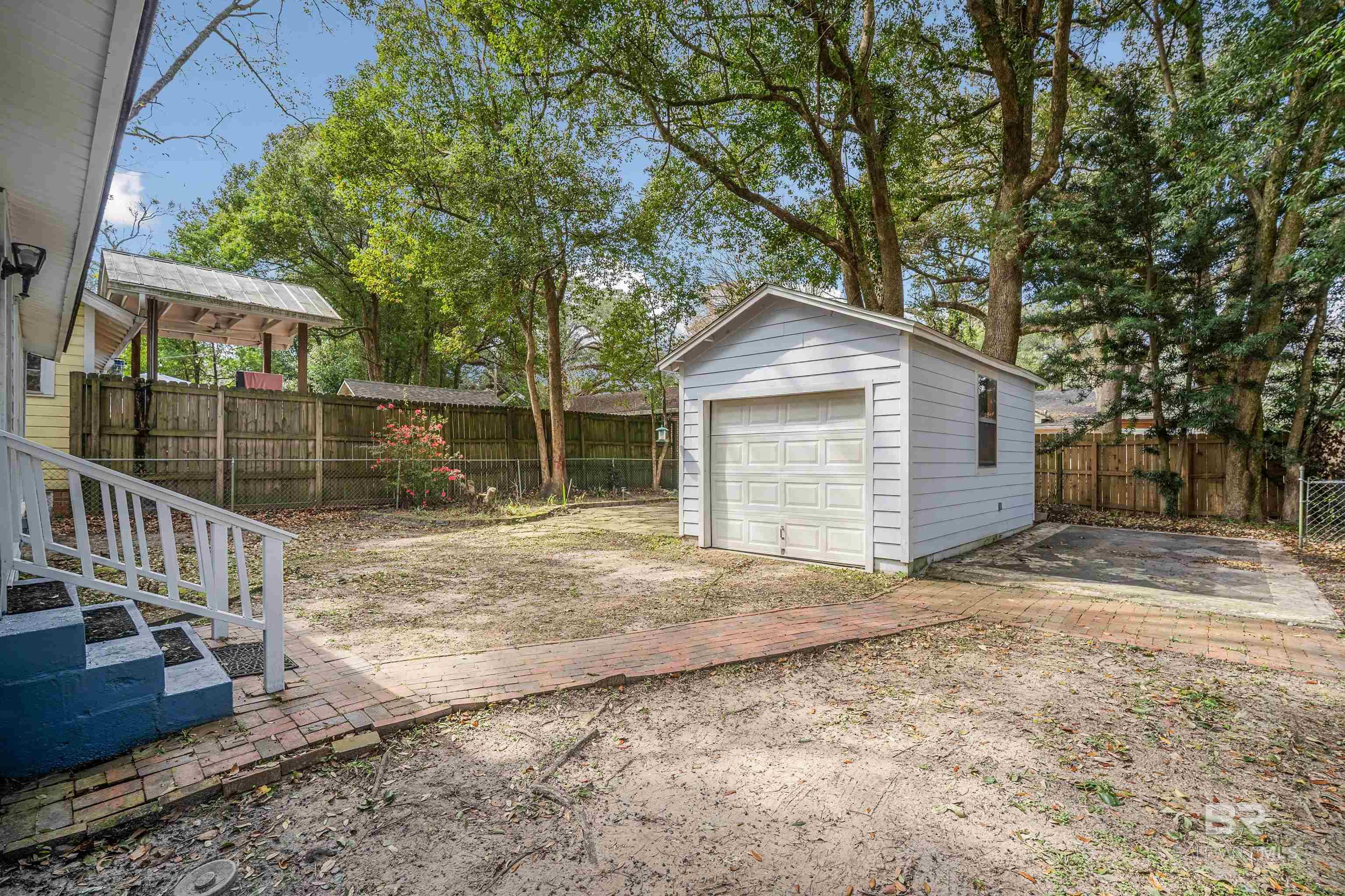 https://zimg.paragon.ice.com/ParagonImages/Property/PG/BCAR/392396/21/0/0/fe76a3086d95ae62e54fca89a67a2520/7/42bf2f3e4930583a85f818096503f3b1/392396-1dd62952-ee3a-40a1-b641-9a2a62c9bb94.JPG