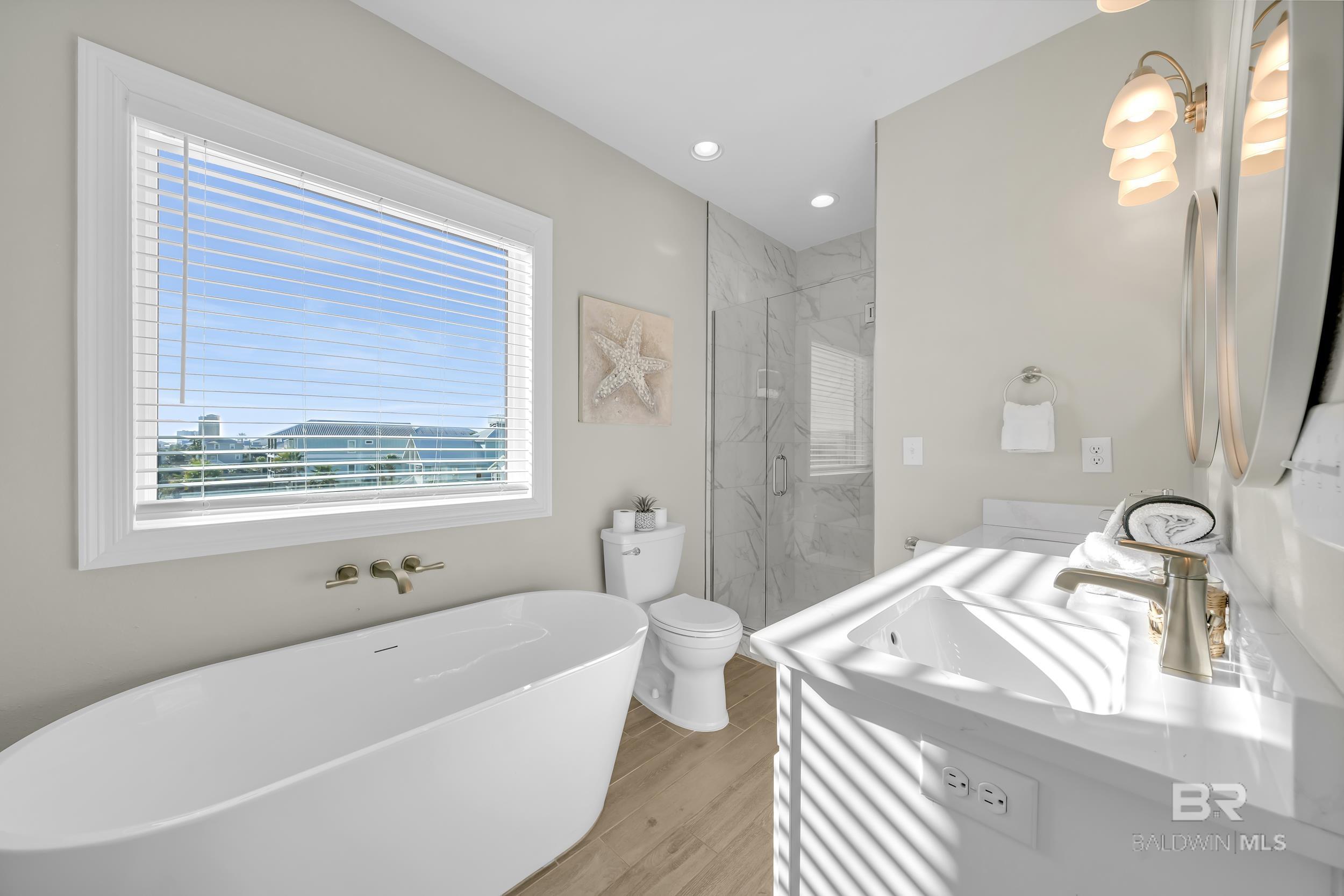 1261 W Lagoon Avenue, Gulf Shores, AL, 36542