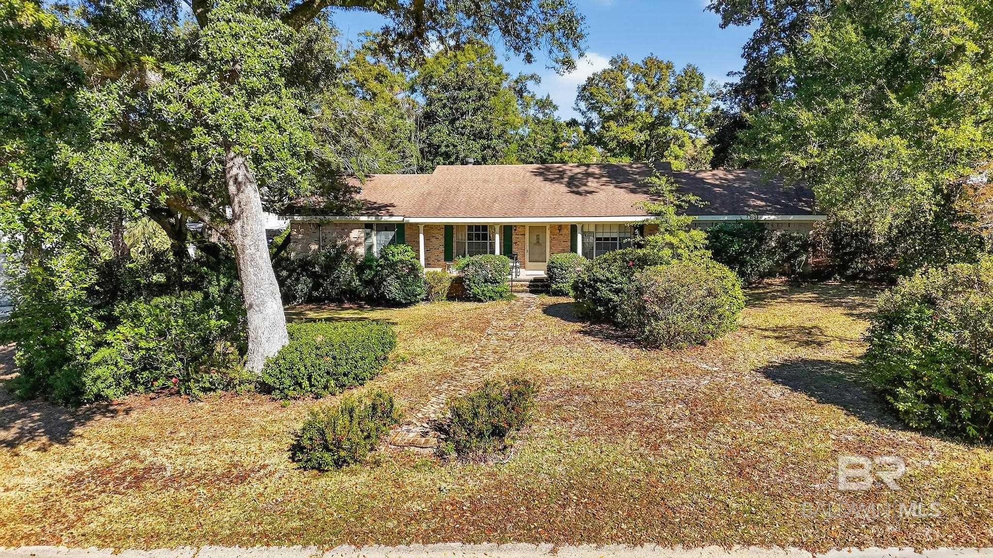 115 Pecan Avenue, Fairhope, AL, 36532