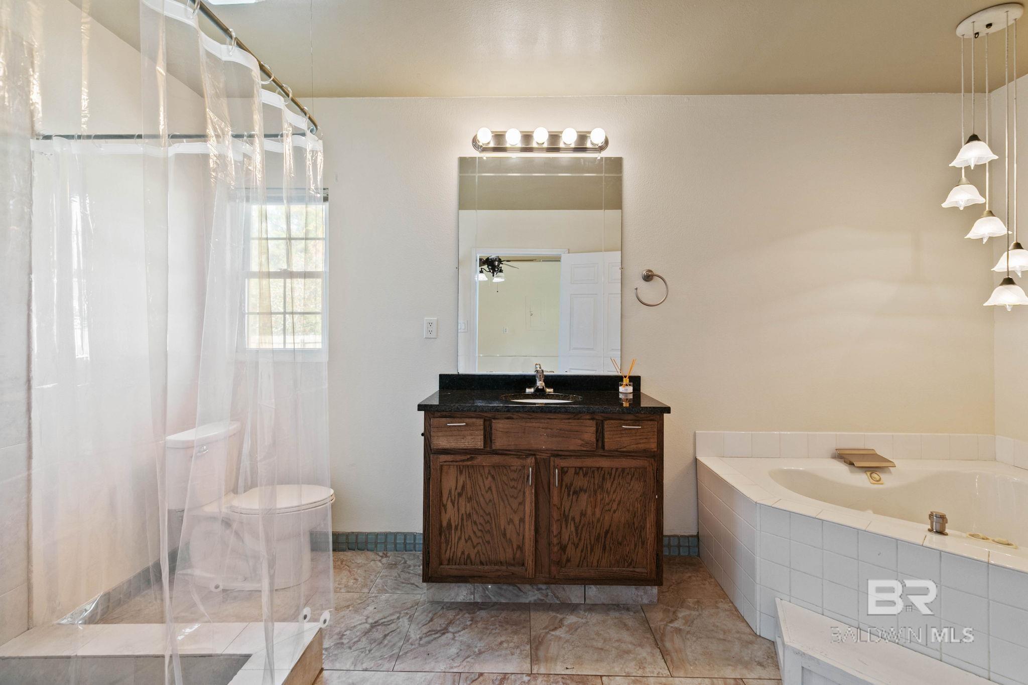 232 Harrison Circle, Gulf Shores, AL, 36542