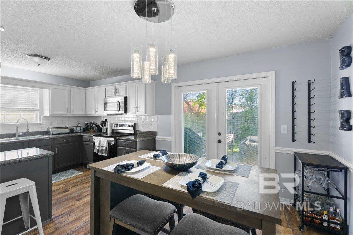https://zimg.paragon.ice.com/ParagonImages/Property/PG/BCAR/392587/12/0/0/78ca02f7c81b40e32b5489b2d053a536/7/a707d770b50ab5fb482c9892200194f1/392587-9e50b78b-cf5d-43ba-8098-c02ba3405a55.JPG
