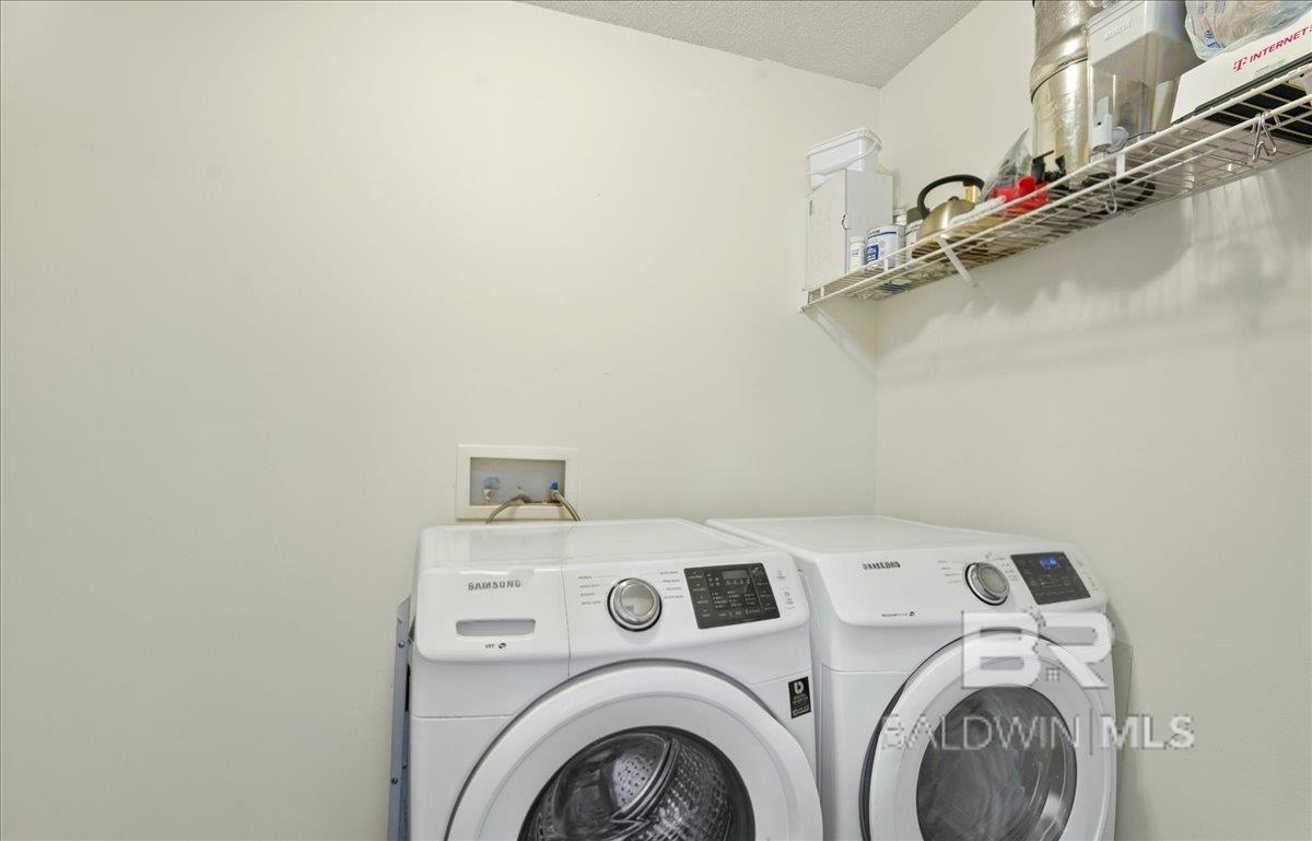 https://zimg.paragon.ice.com/ParagonImages/Property/PG/BCAR/392587/21/0/0/661900c81698563aad371e5708a103de/7/a707d770b50ab5fb482c9892200194f1/392587-765b1653-94df-4d91-88d3-955b4b2a0c28.JPG