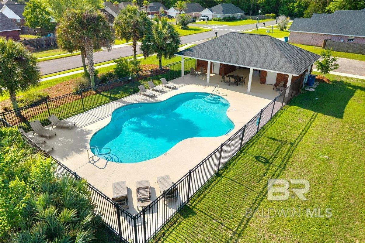 https://zimg.paragon.ice.com/ParagonImages/Property/PG/BCAR/392587/26/0/0/0a0b093562b383fe848381f7c47145ae/7/a707d770b50ab5fb482c9892200194f1/392587-0251557a-8e47-42ed-9fa0-0bbae200753e.JPG