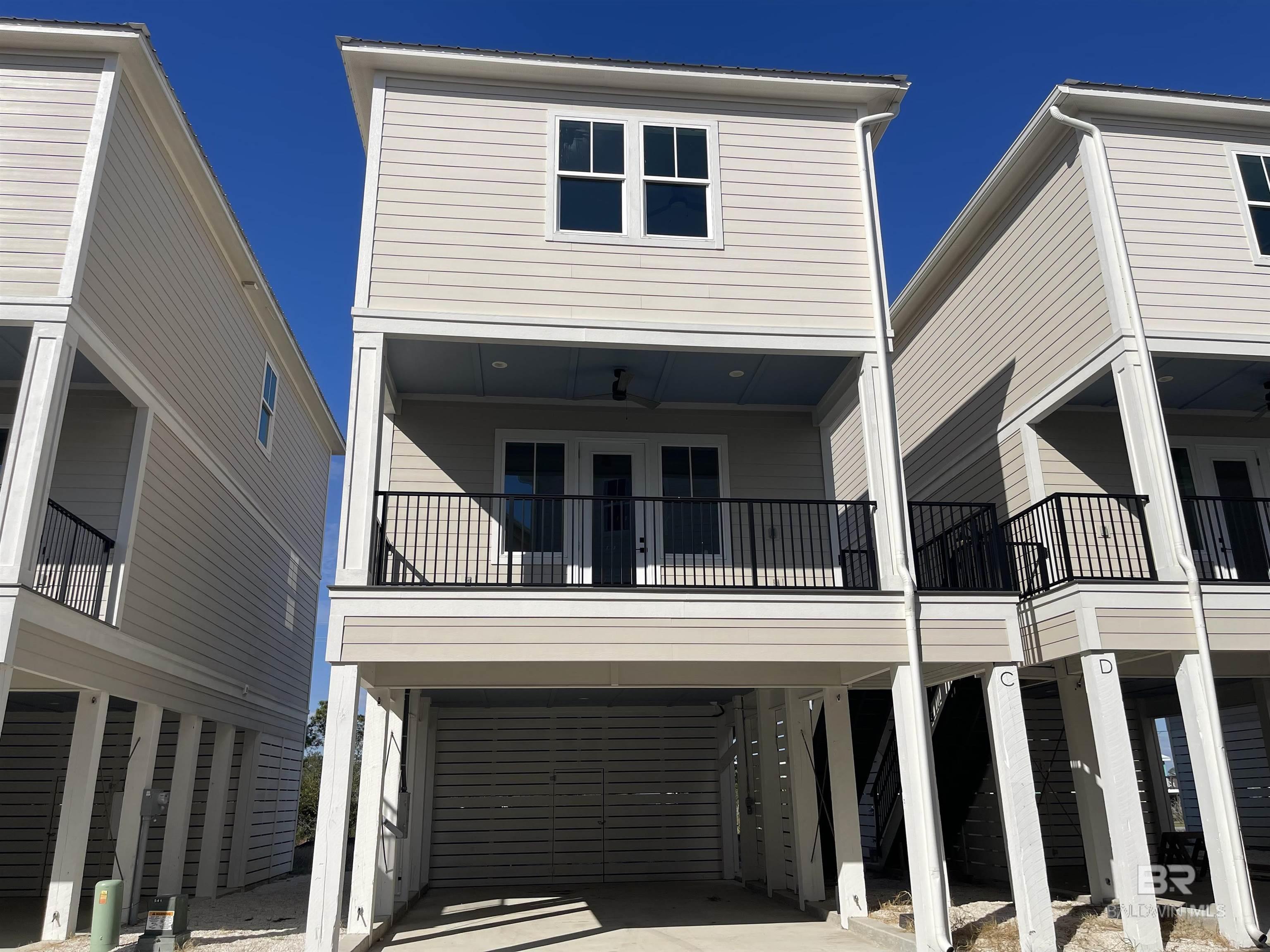 951 W Lagoon Avenue #E