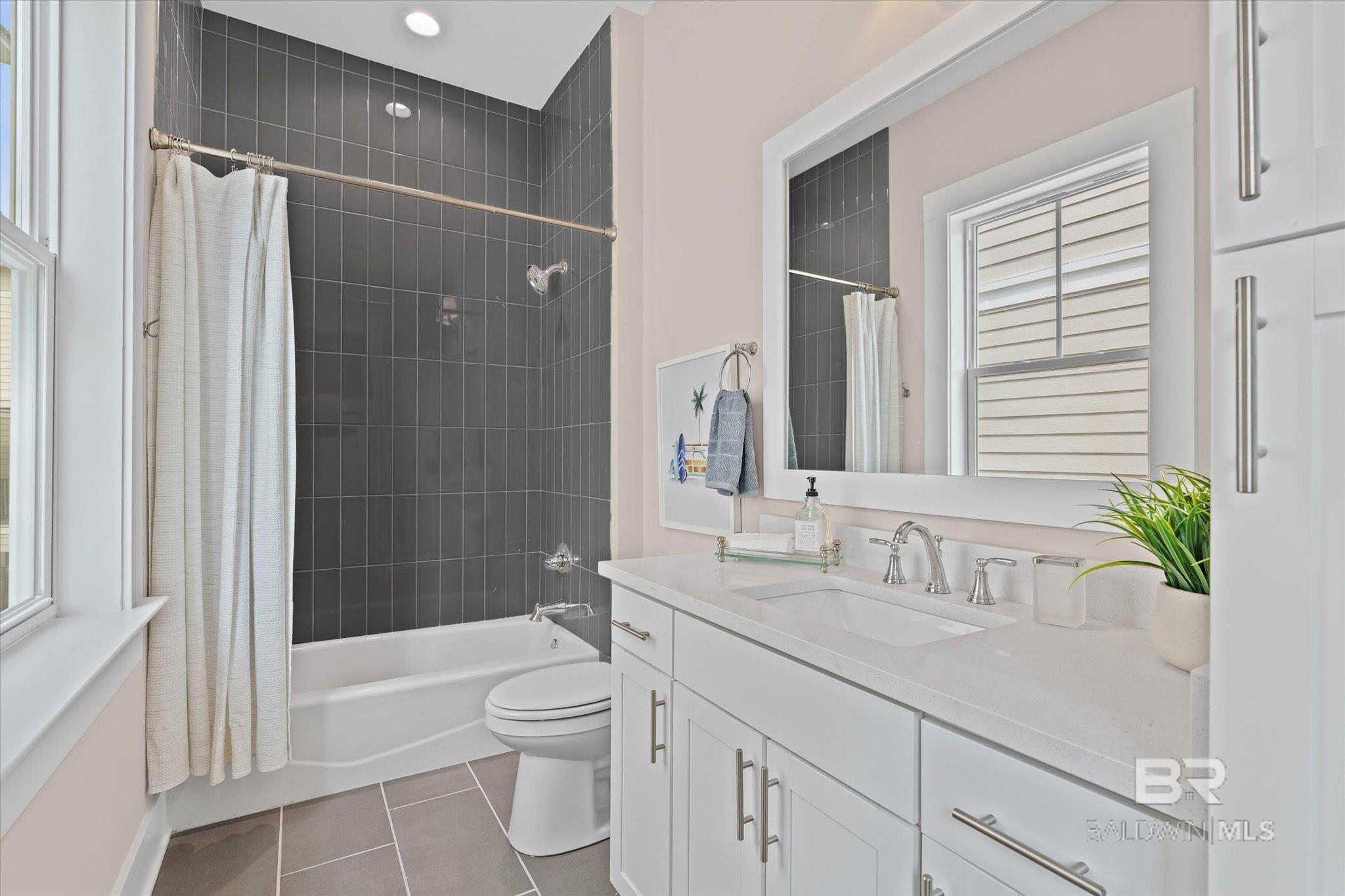 951 W Lagoon Avenue UNIT HH, Gulf Shores, AL, 36542