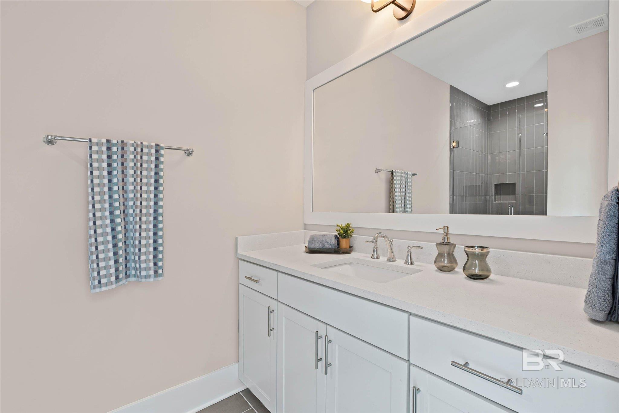 951 W Lagoon Avenue UNIT HH, Gulf Shores, AL, 36542