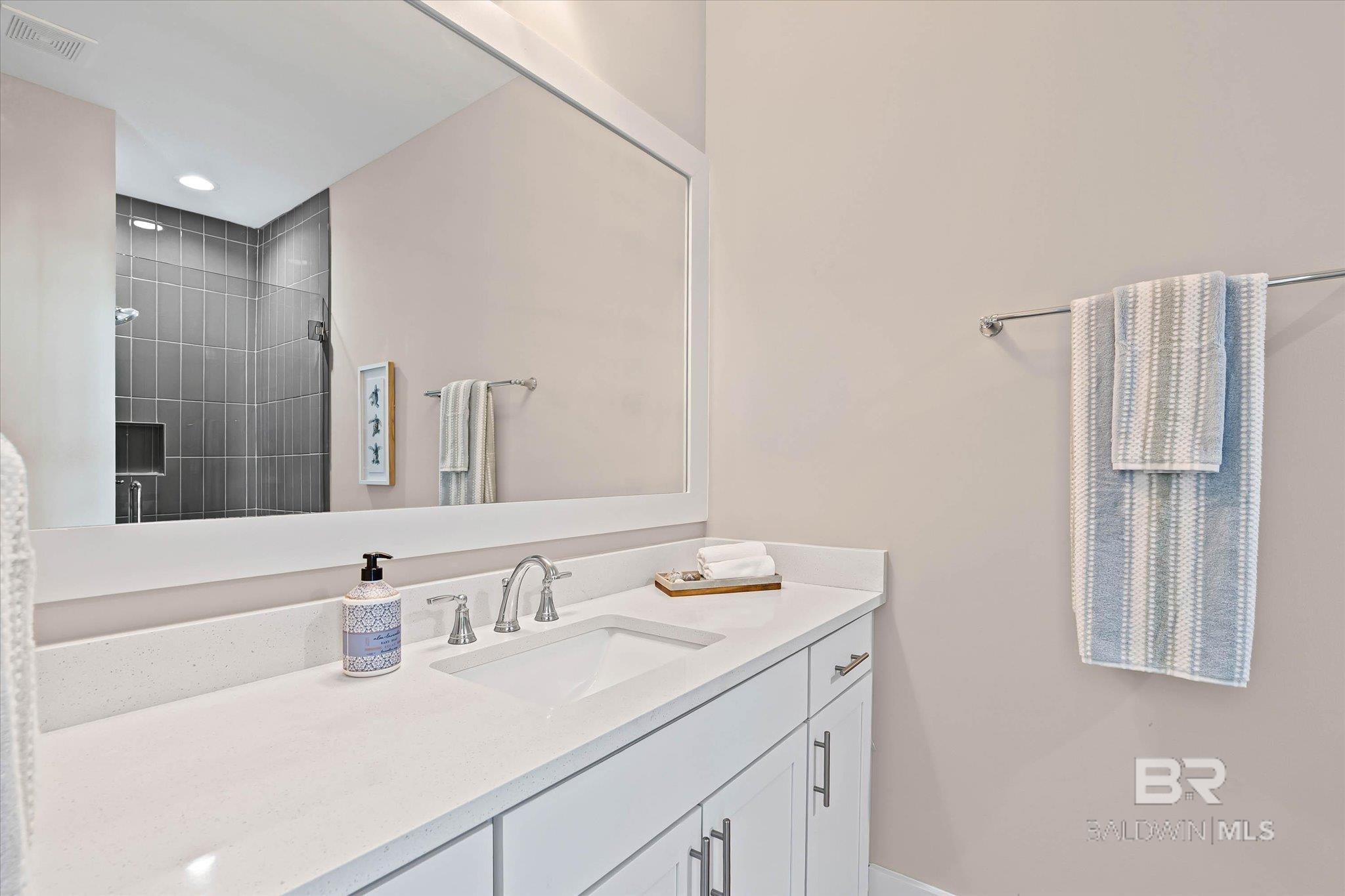 951 W Lagoon Avenue UNIT HH, Gulf Shores, AL, 36542