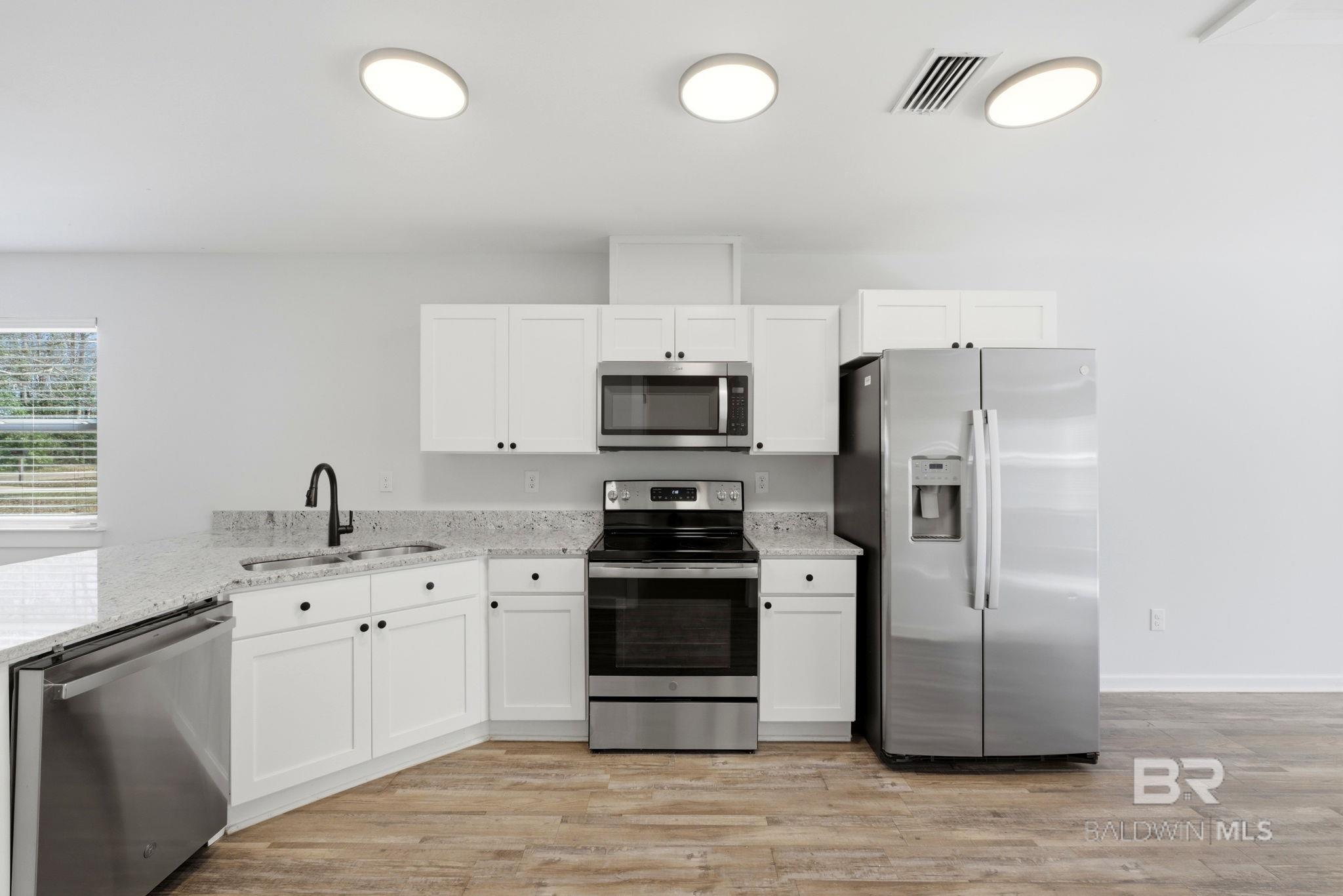 Robertsdale, AL, 36567