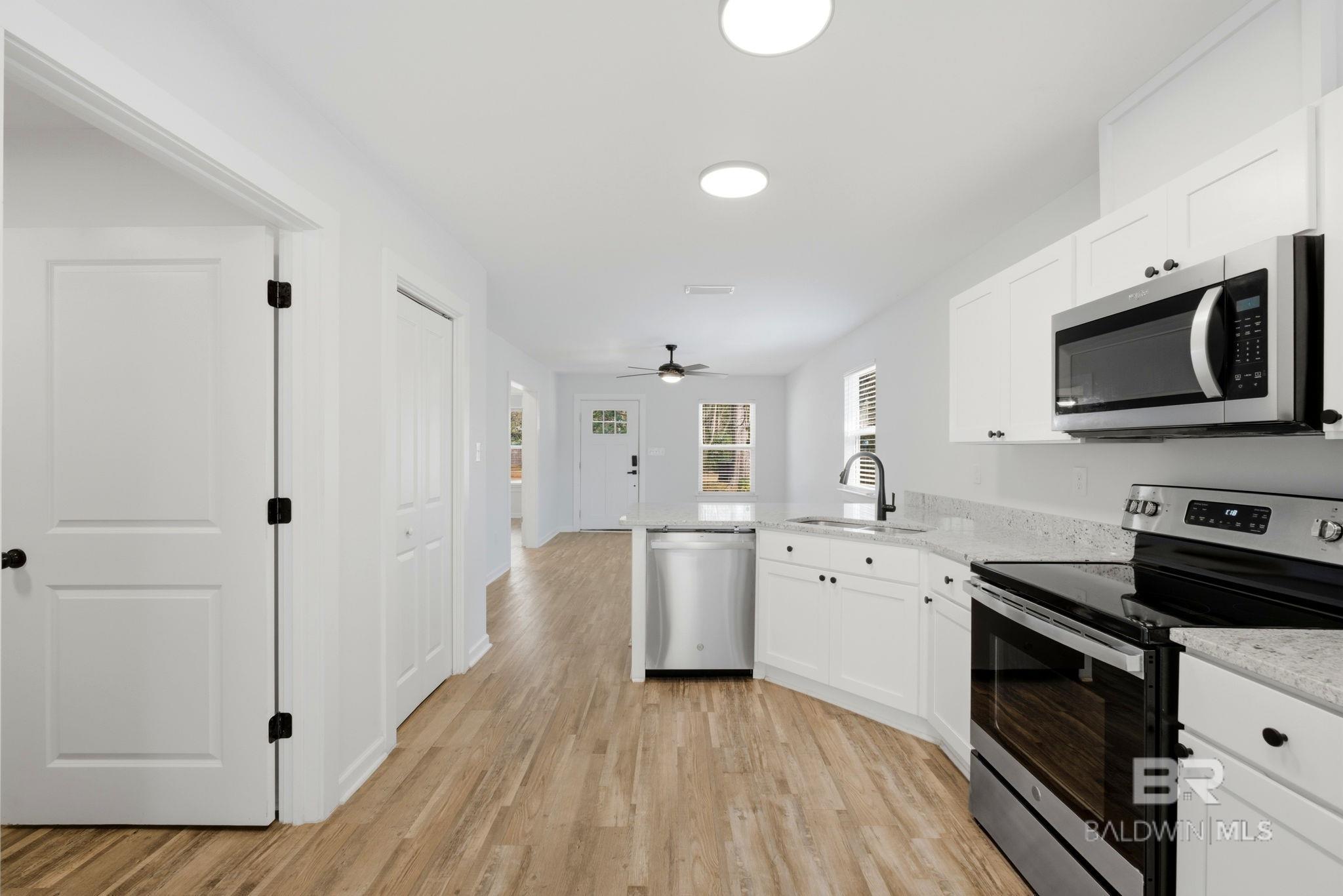 Robertsdale, AL, 36567