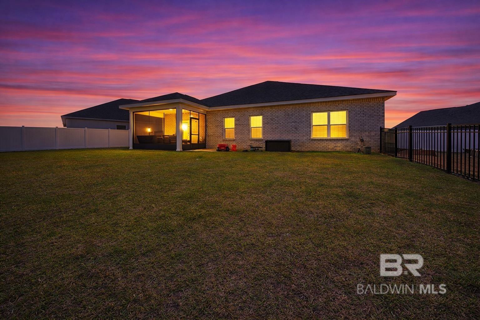 https://zimg.paragon.ice.com/ParagonImages/Property/PG/BCAR/392785/2/0/0/cb168613fd479eba5d0a1e981844054b/7/e02ee9c665abd2159a9013aeb1904a57/392785-76480bdf-7827-441e-b81c-f1c9f63f0a73.JPG