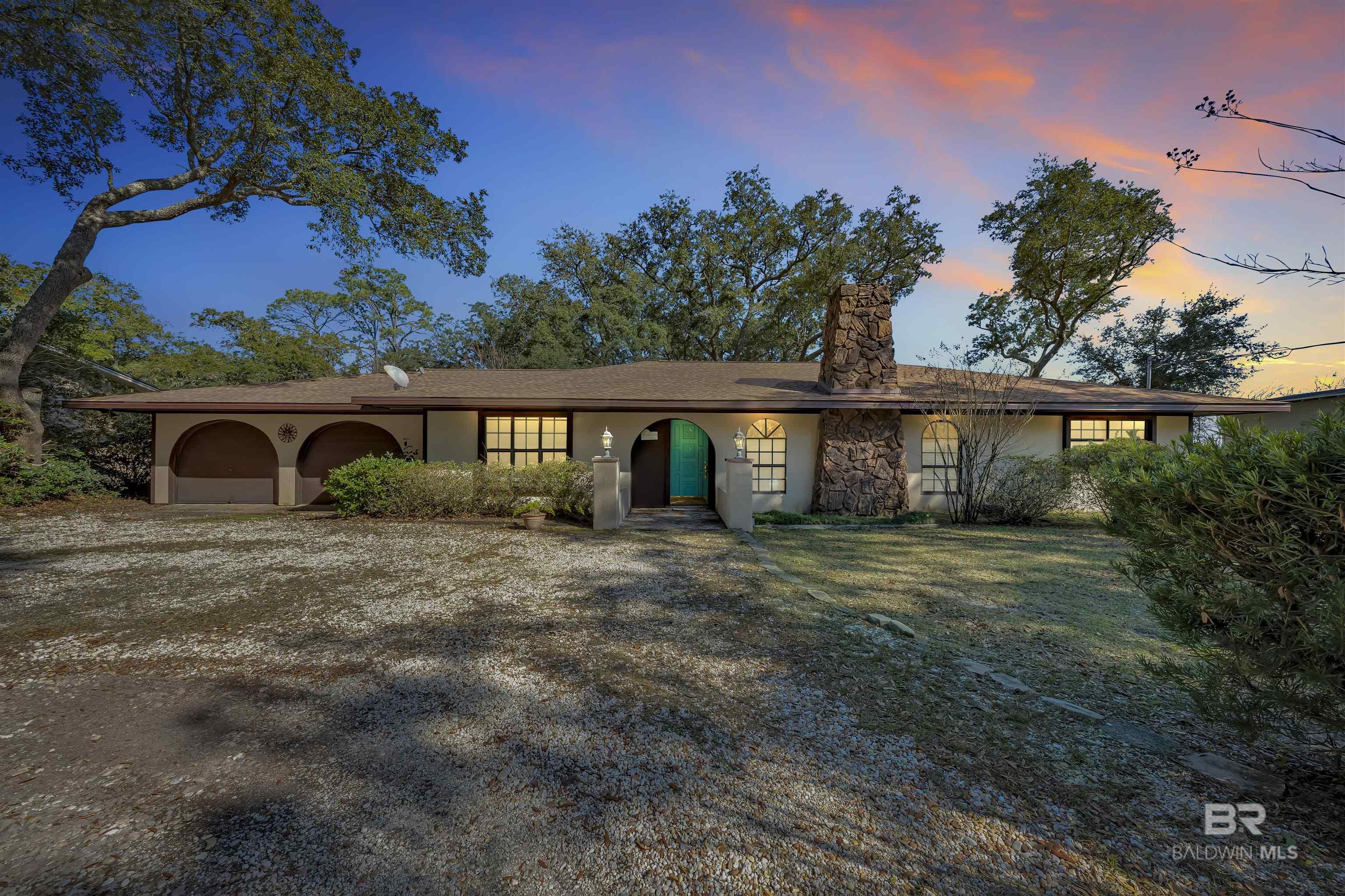 9462 Bay View Drive, Lillian, AL, 36549