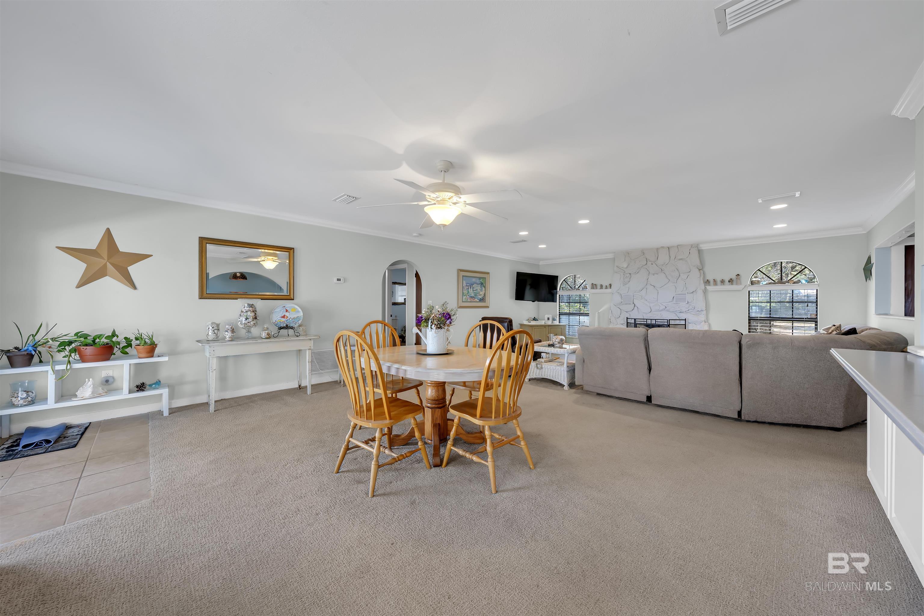 9462 Bay View Drive, Lillian, AL, 36549