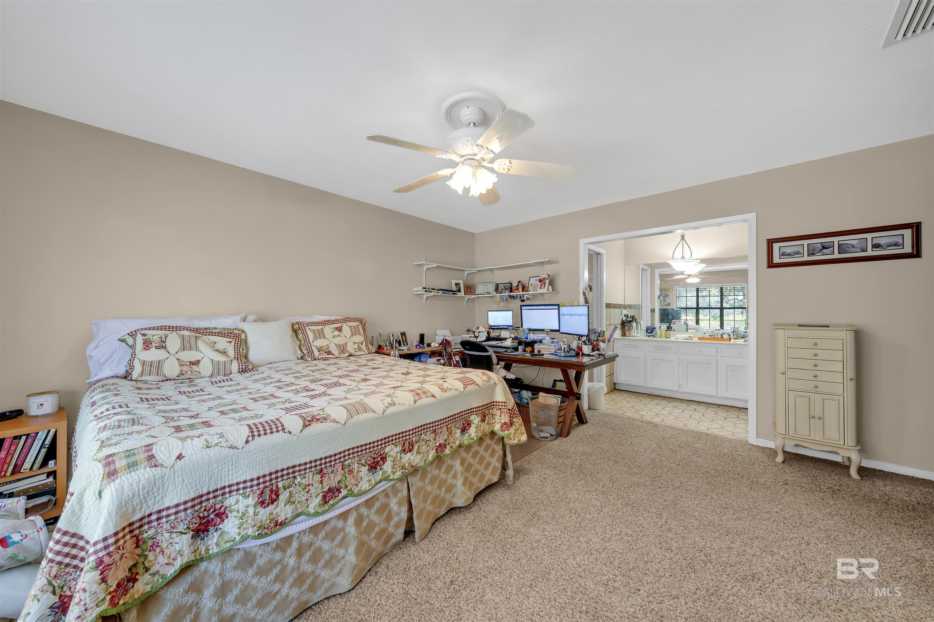 9462 Bay View Drive, Lillian, AL, 36549