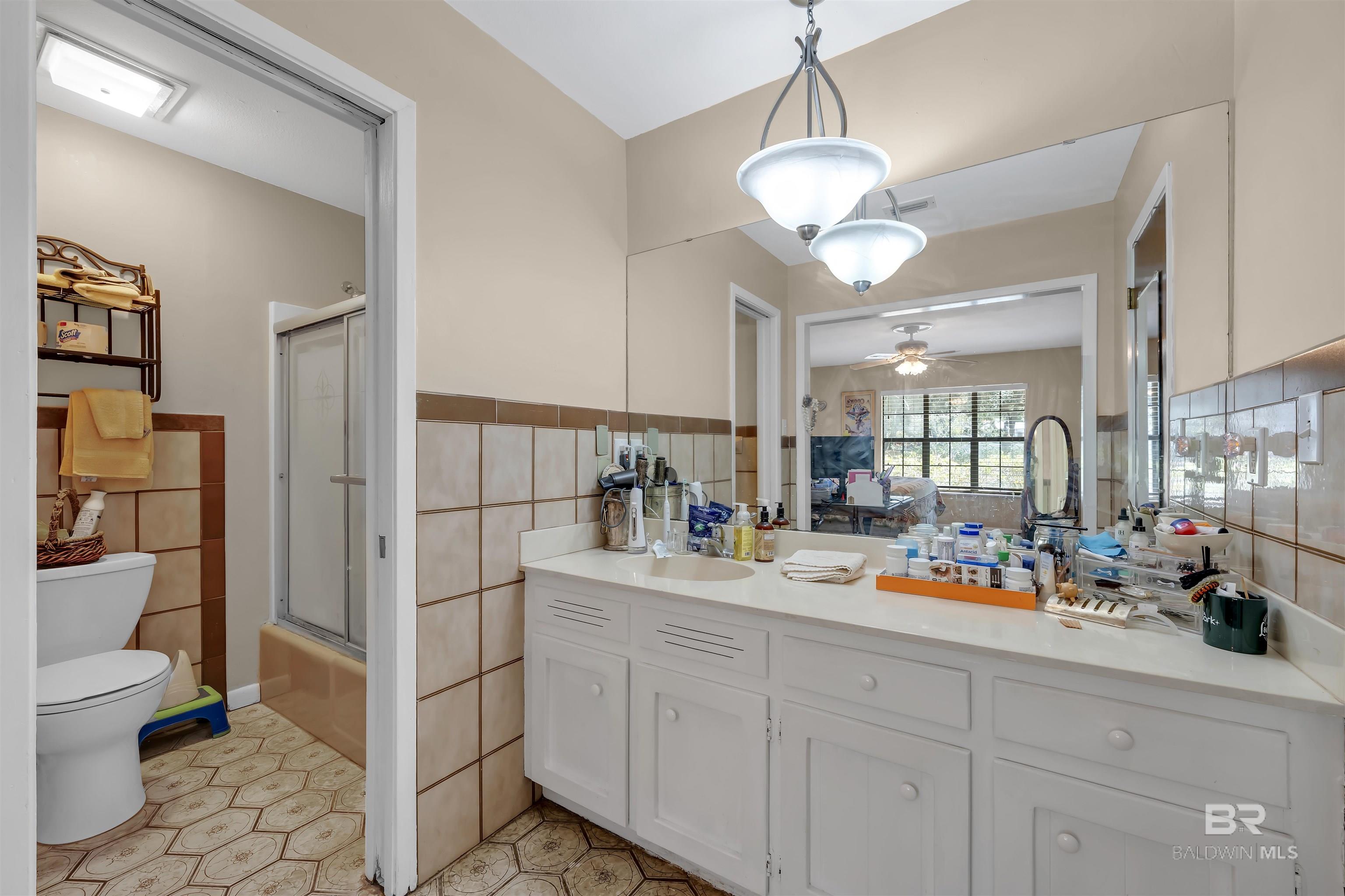 9462 Bay View Drive, Lillian, AL, 36549