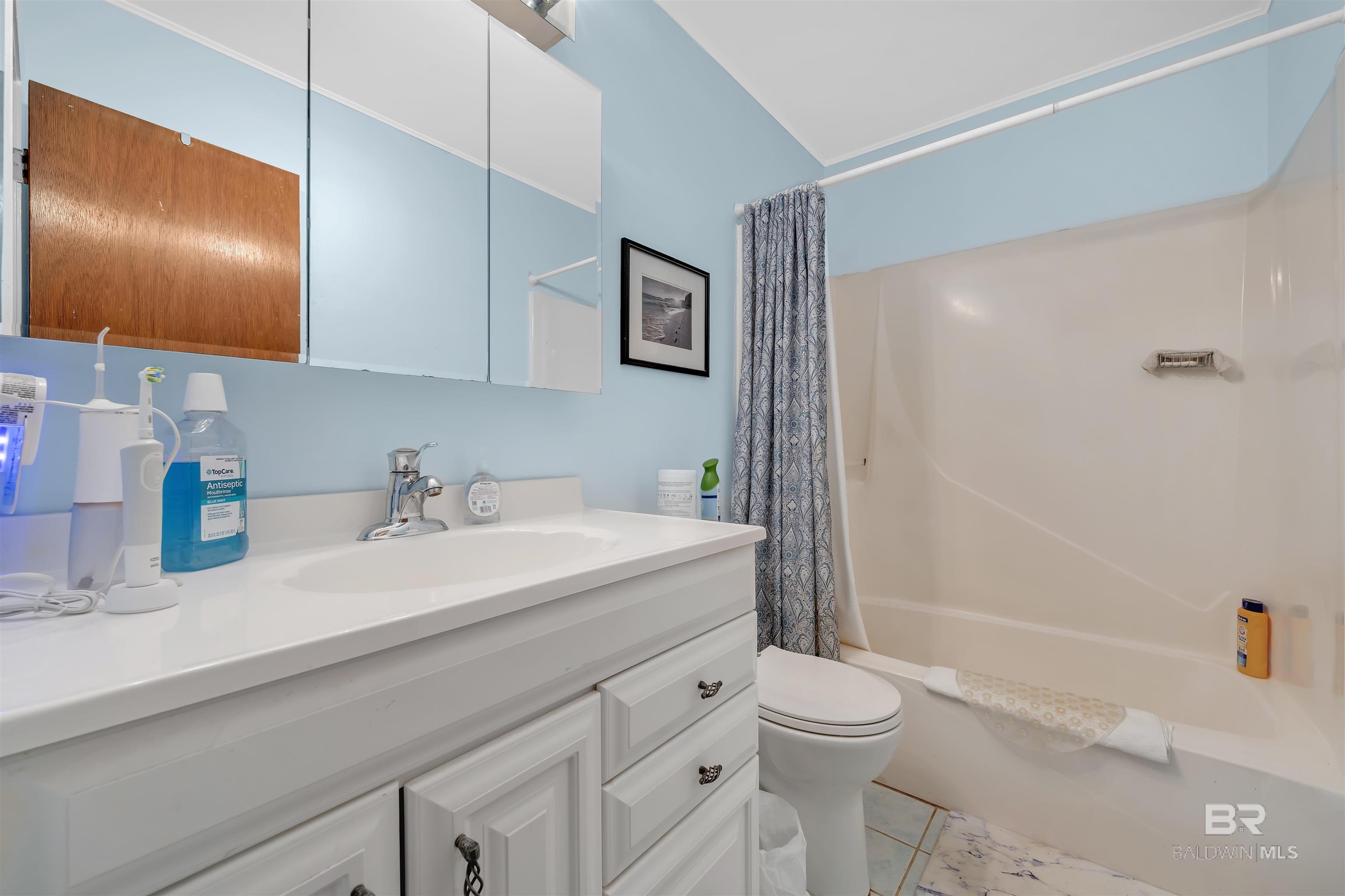 9462 Bay View Drive, Lillian, AL, 36549